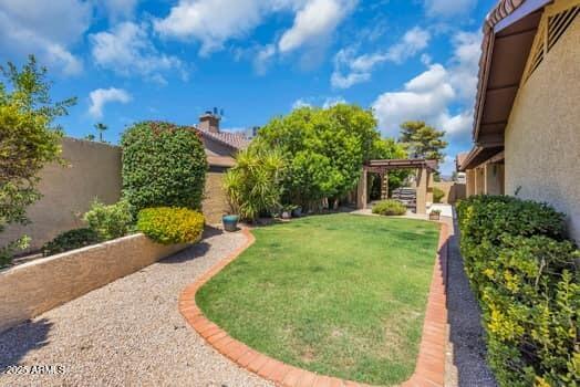 5428 E CLAIRE Drive E