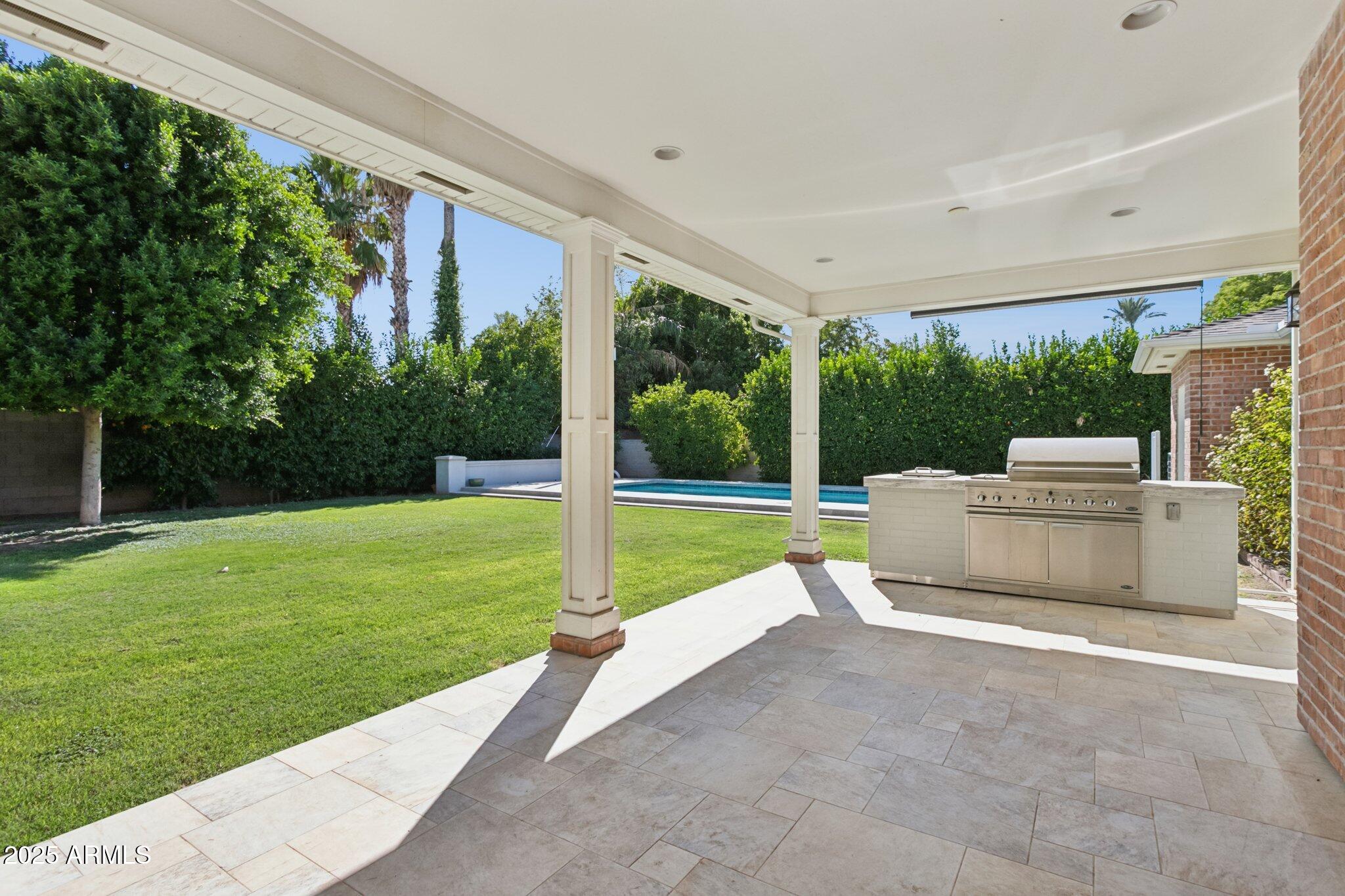 325 W PALO VERDE Drive
