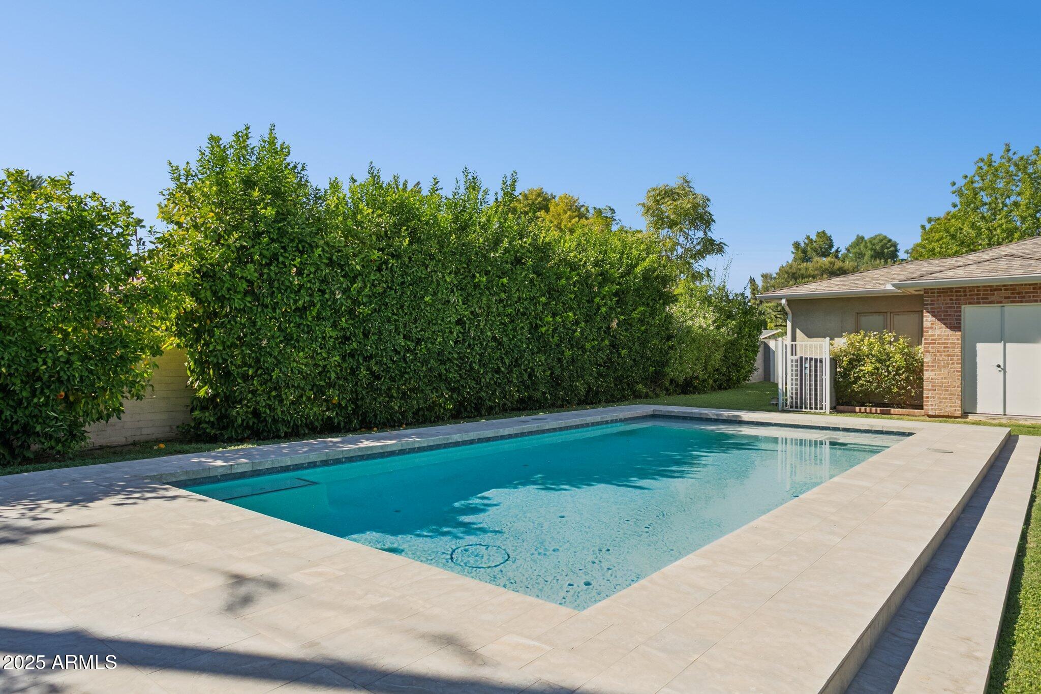 325 W PALO VERDE Drive