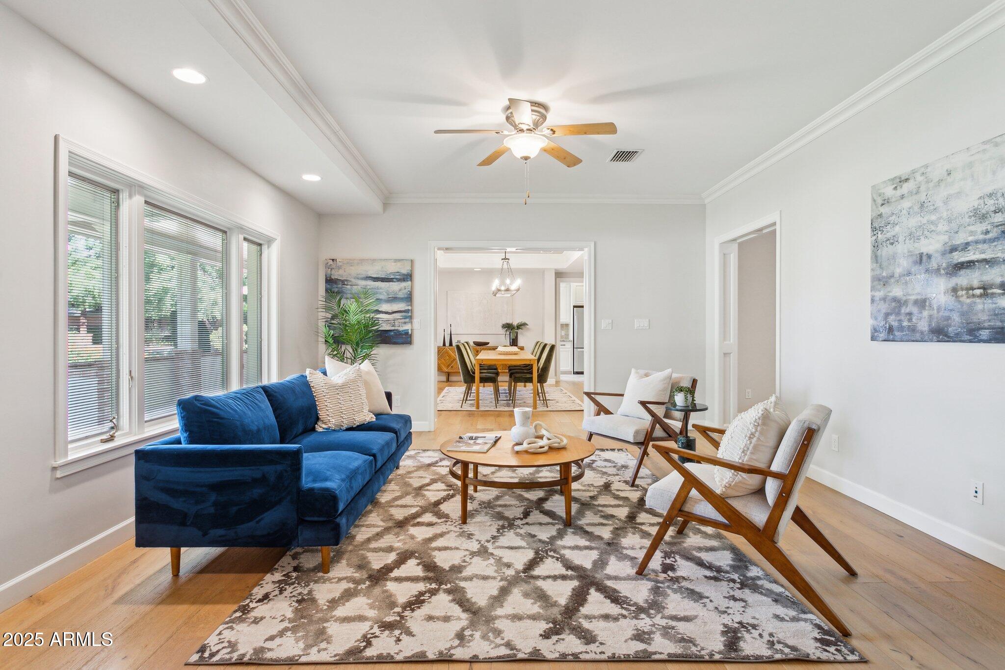325 W PALO VERDE Drive