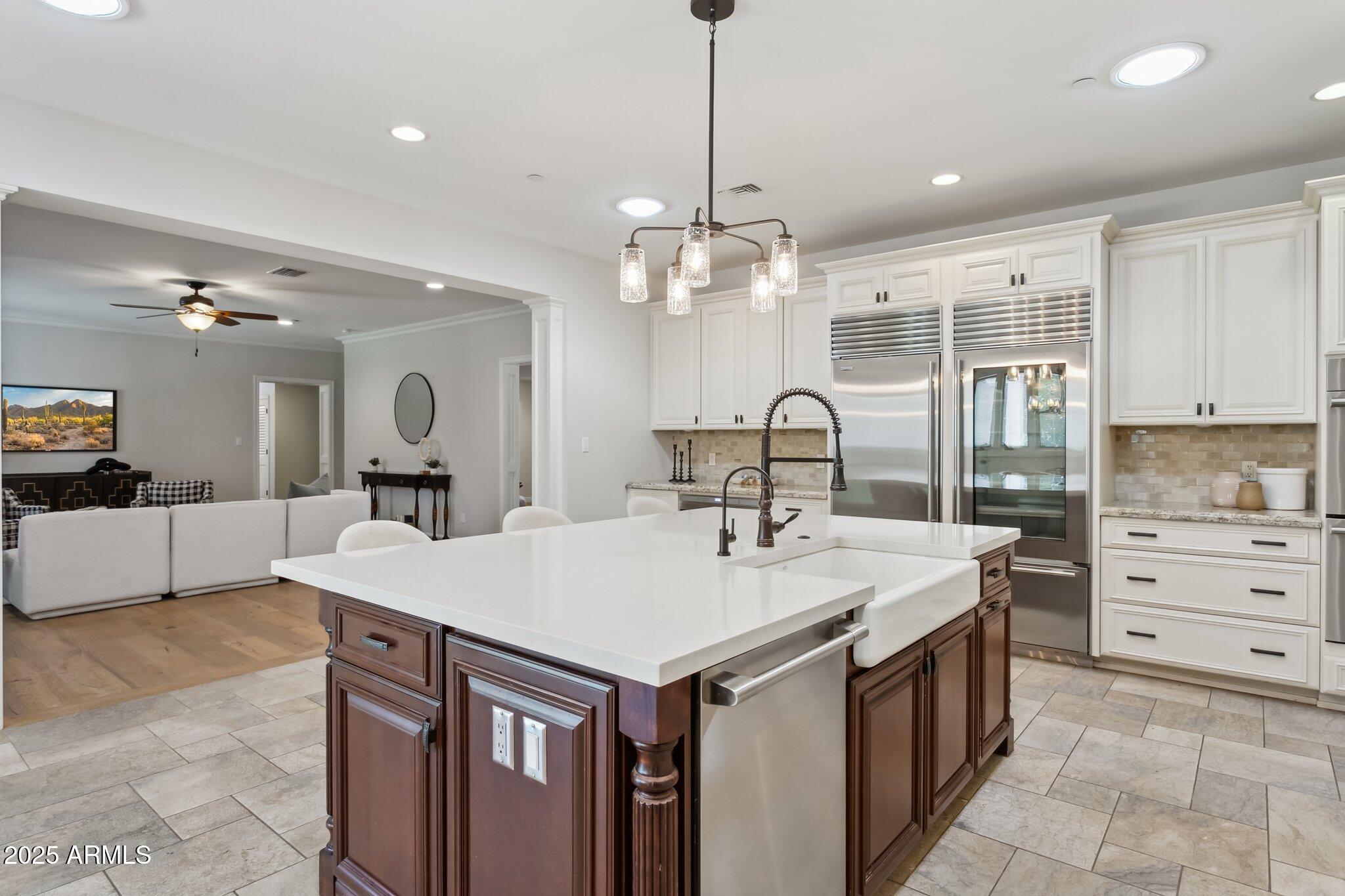 325 W PALO VERDE Drive