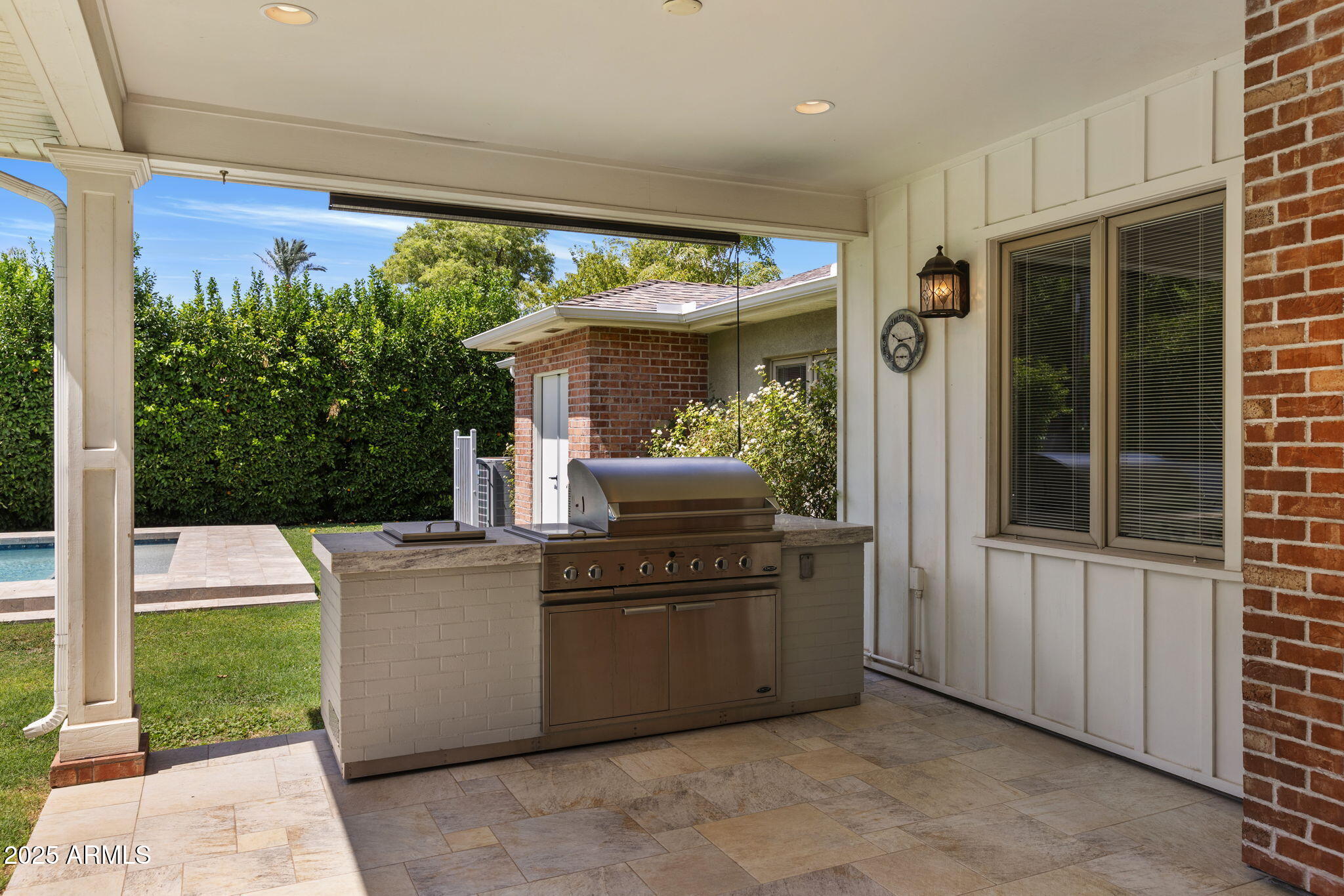325 W PALO VERDE Drive