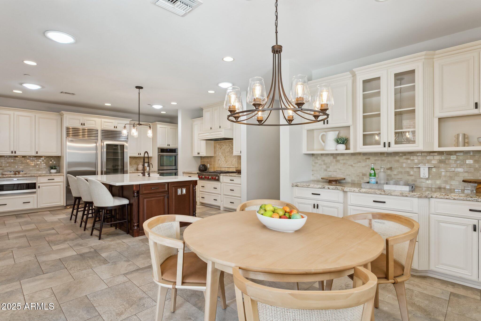 325 W PALO VERDE Drive