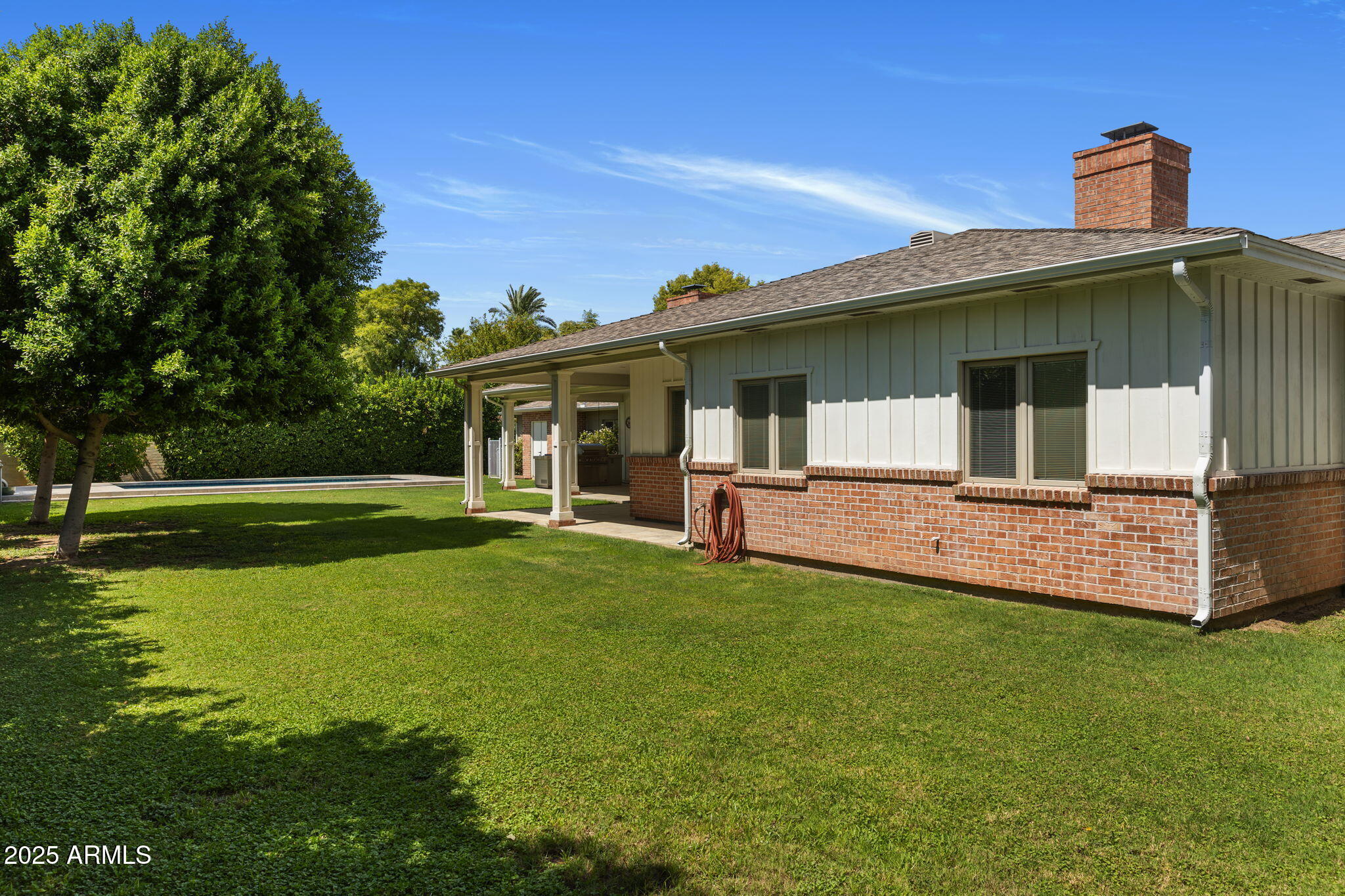 325 W PALO VERDE Drive