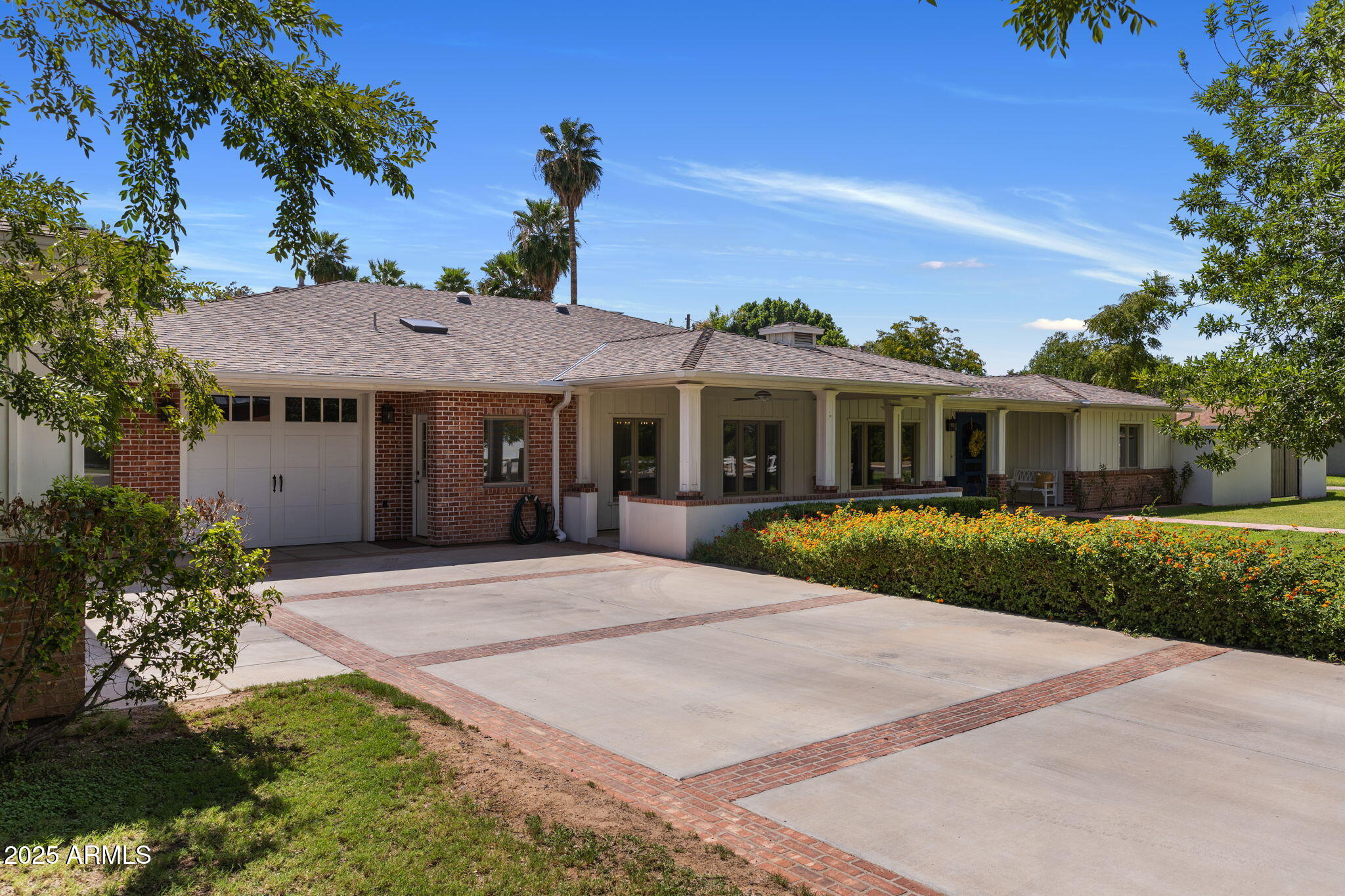325 W PALO VERDE Drive