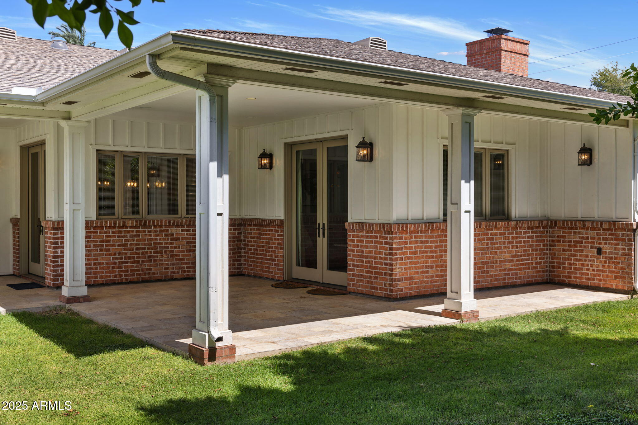 325 W PALO VERDE Drive