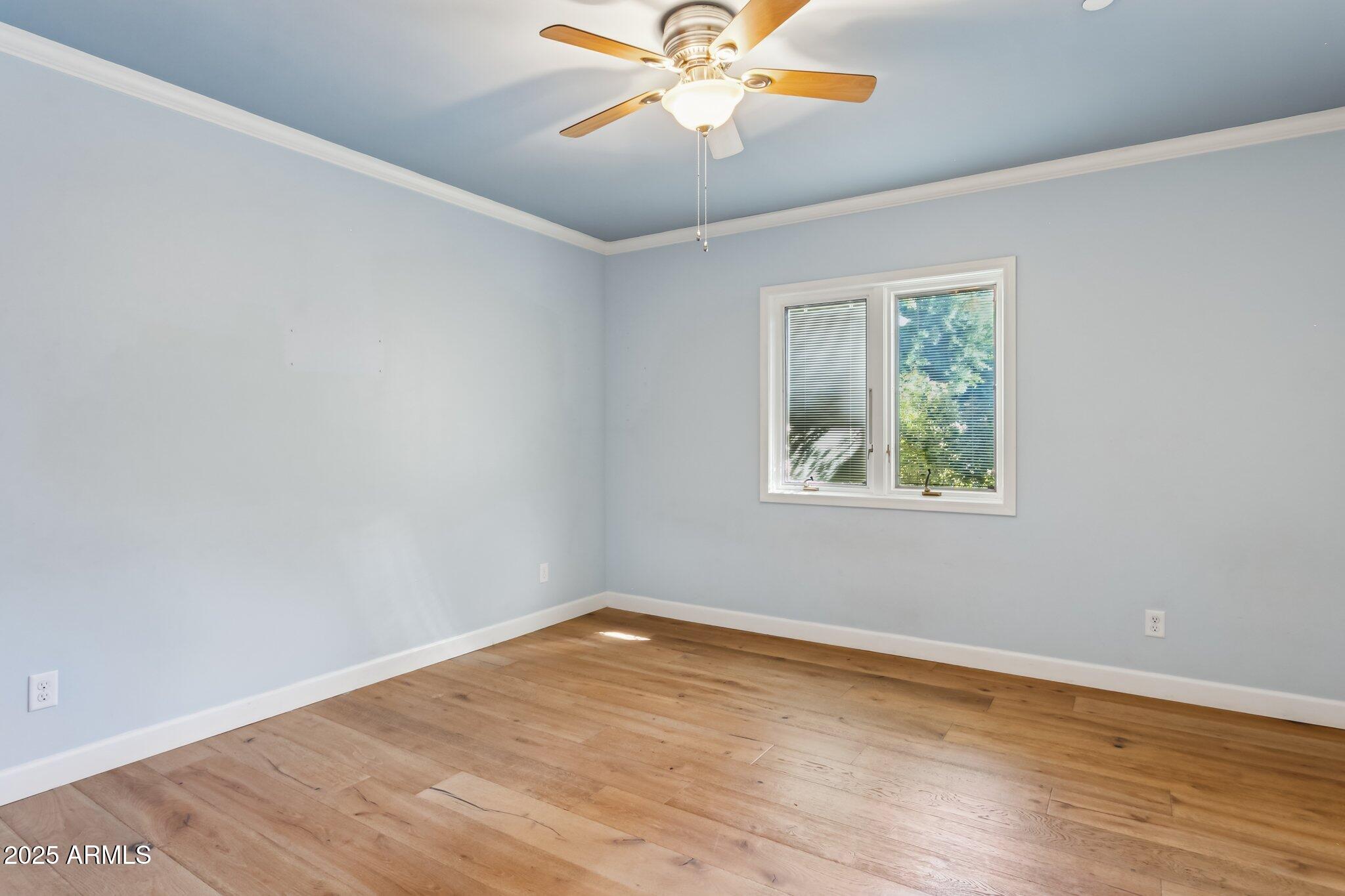 325 W PALO VERDE Drive