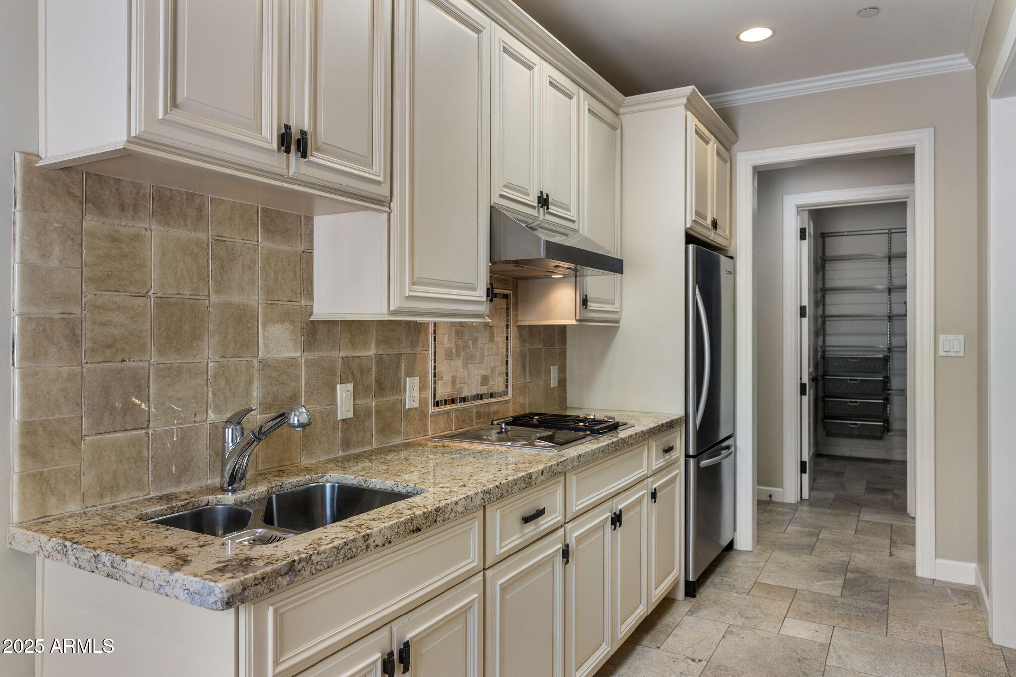 325 W PALO VERDE Drive