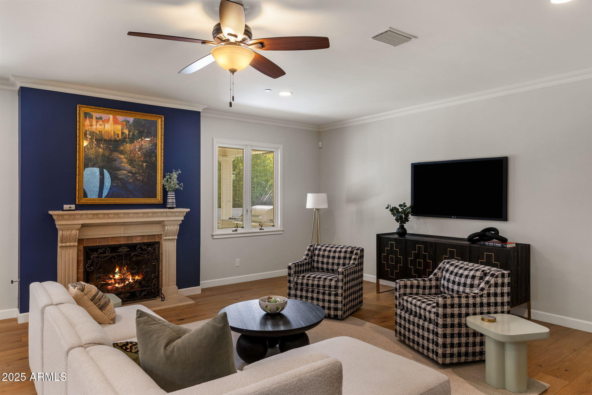325 W PALO VERDE Drive