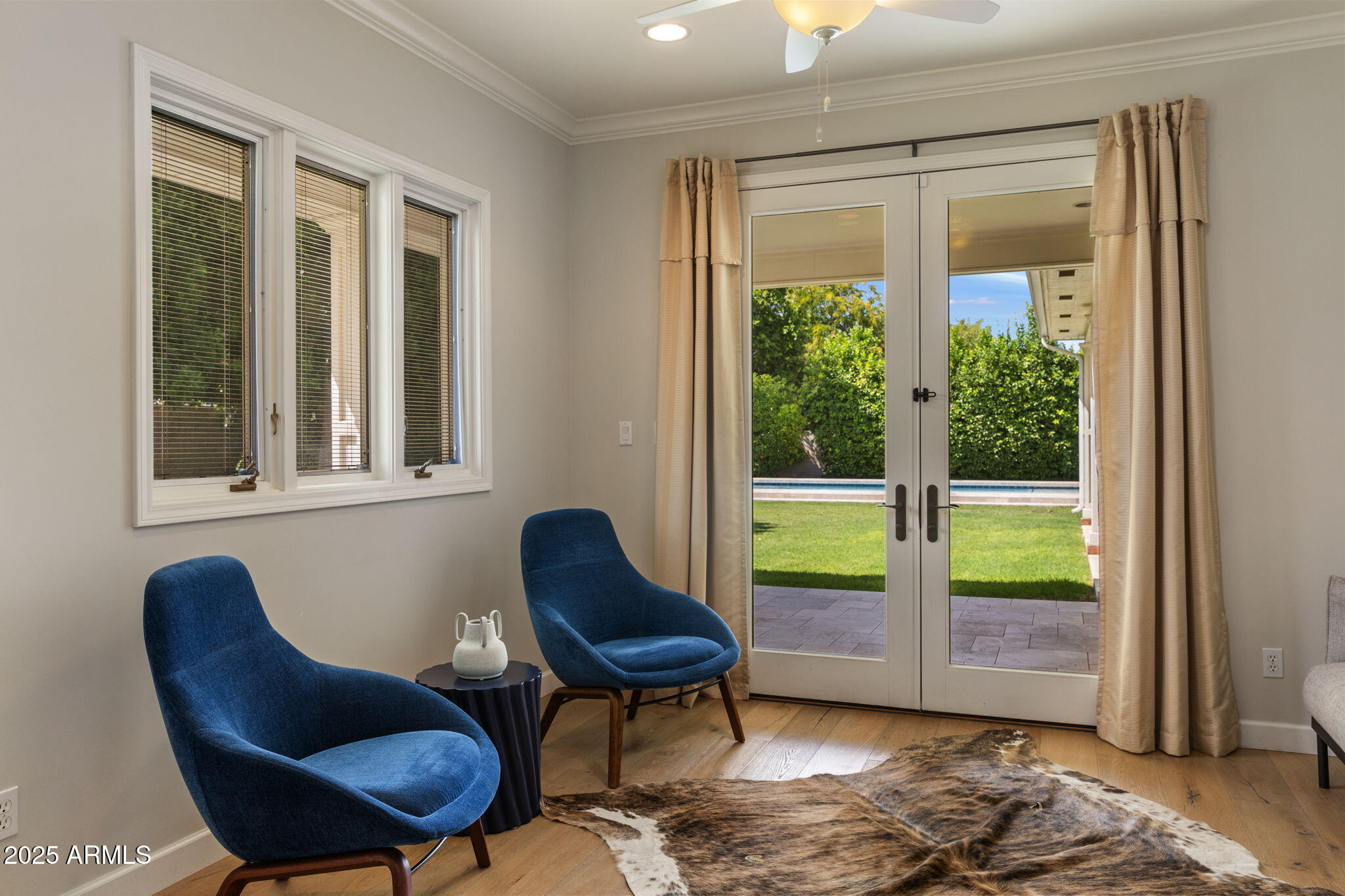 325 W PALO VERDE Drive