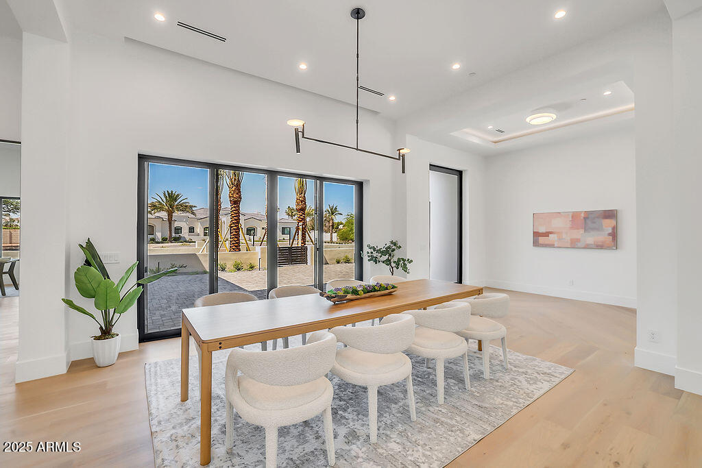 6303 E VIA ESTRELLA Avenue