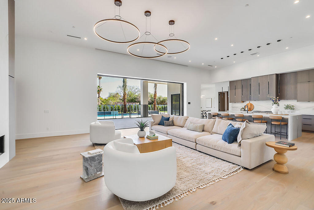 6303 E VIA ESTRELLA Avenue