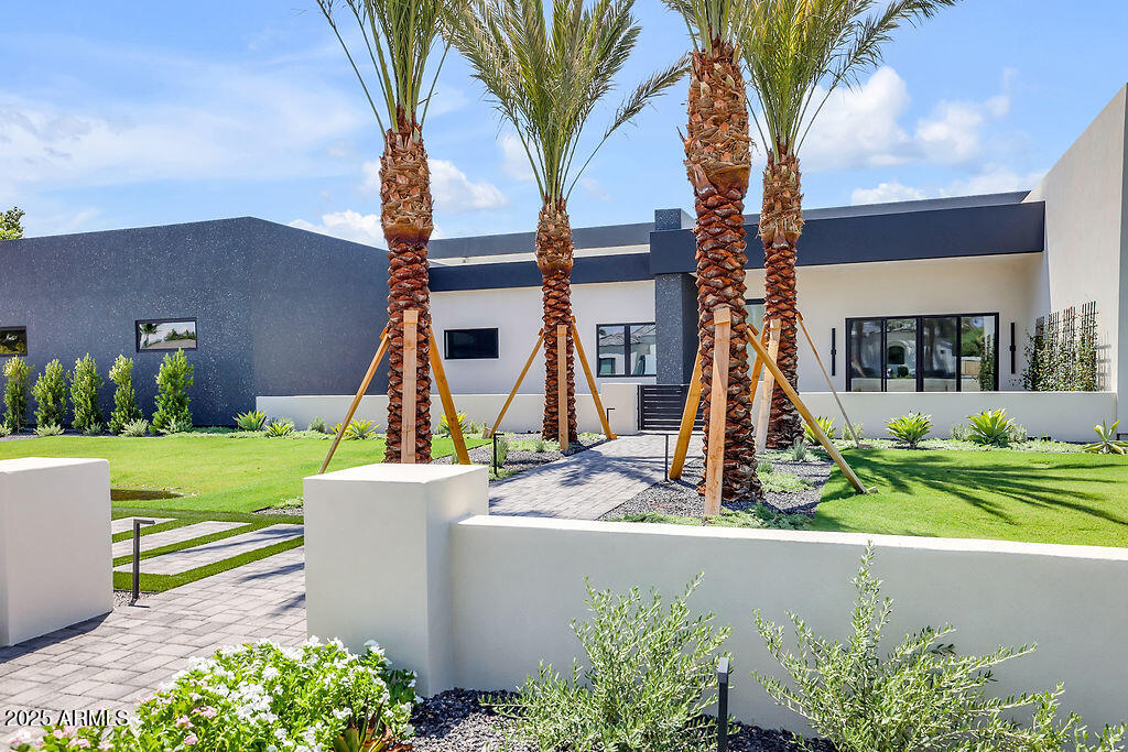 6303 E VIA ESTRELLA Avenue