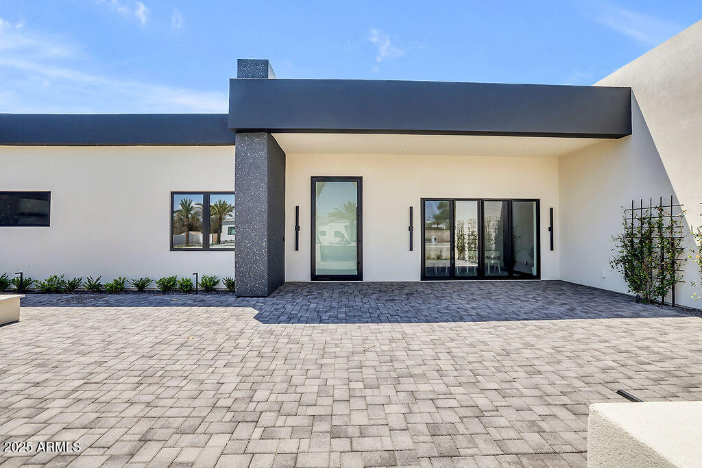 6303 E VIA ESTRELLA Avenue