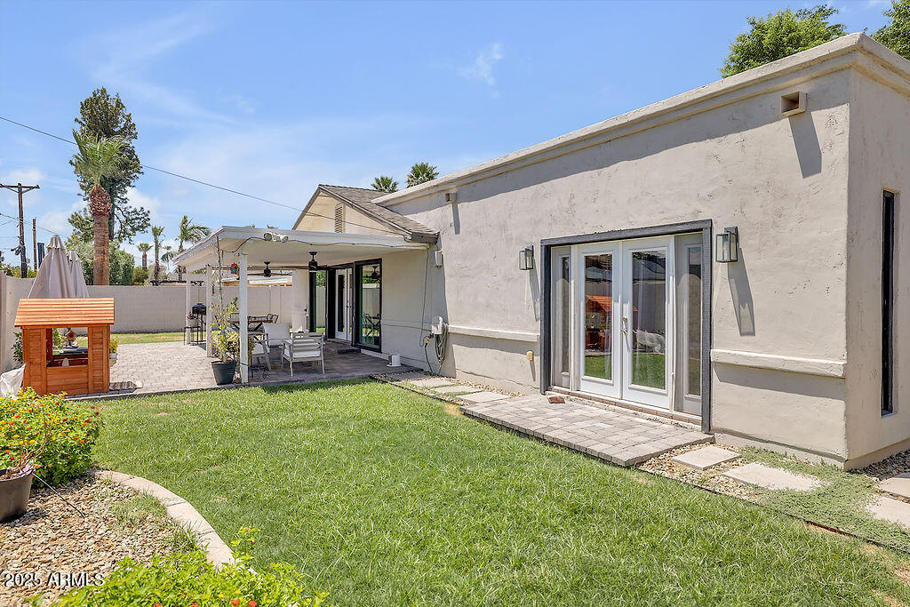 4215 E FLOWER Street