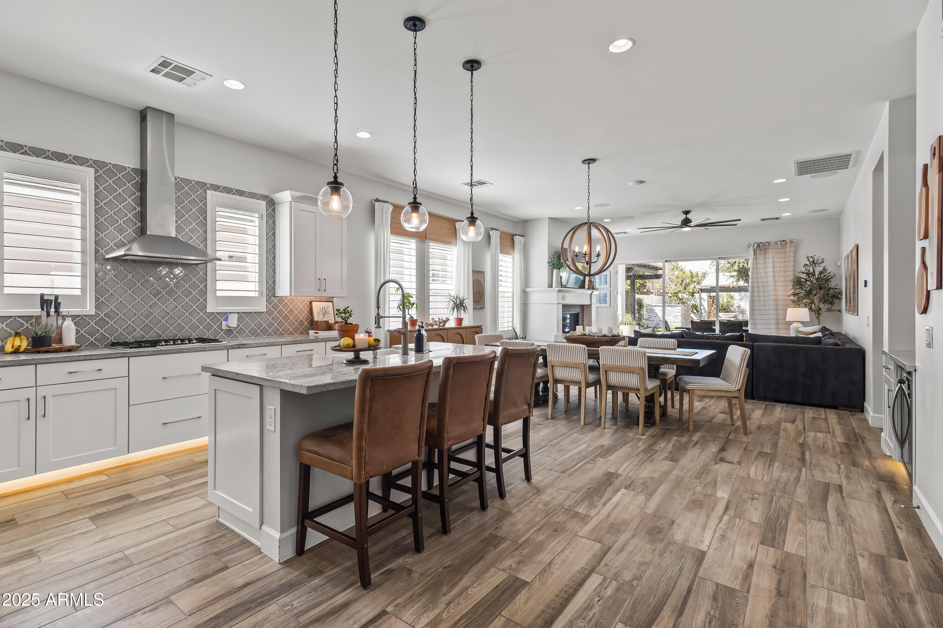 3838 E CRITTENDEN Lane, Phoenix