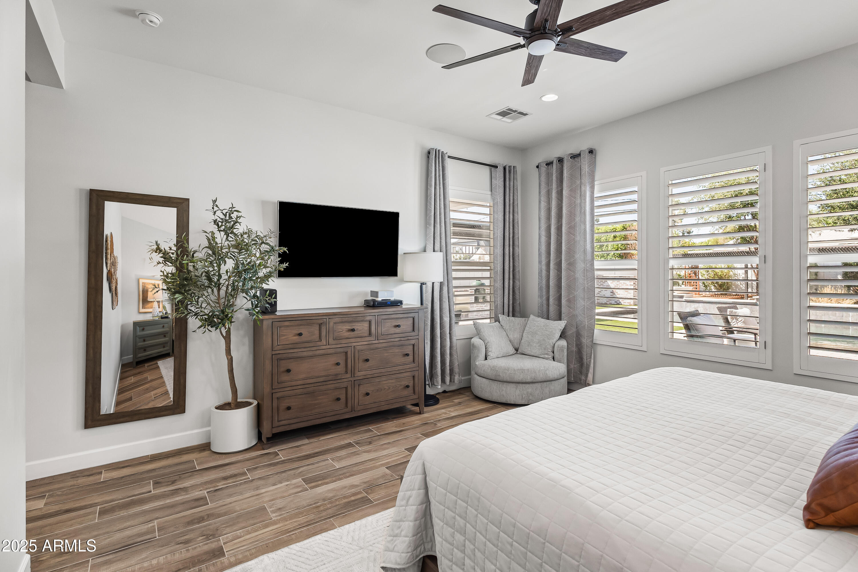 3838 E CRITTENDEN Lane, Phoenix