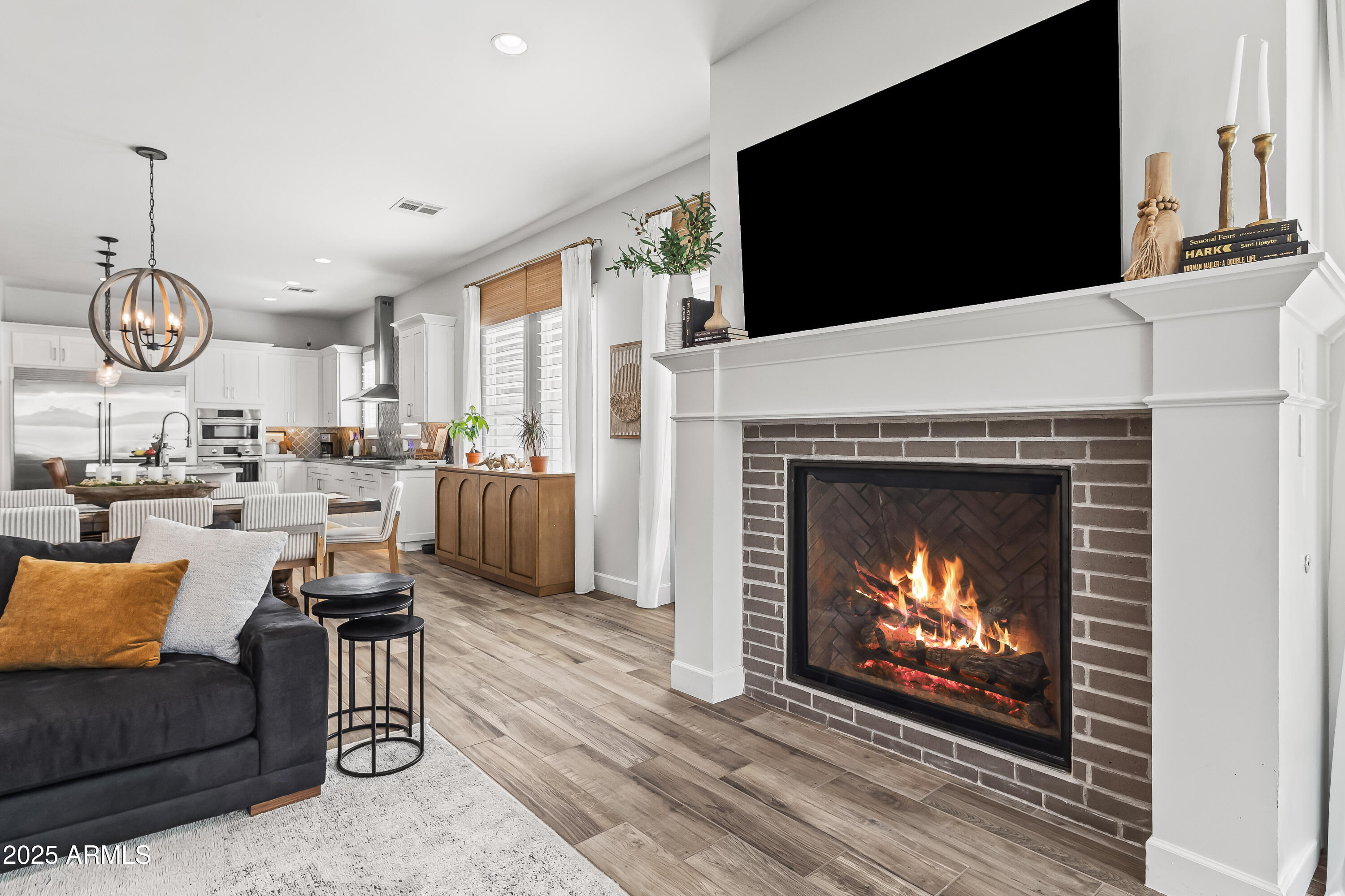 3838 E CRITTENDEN Lane, Phoenix