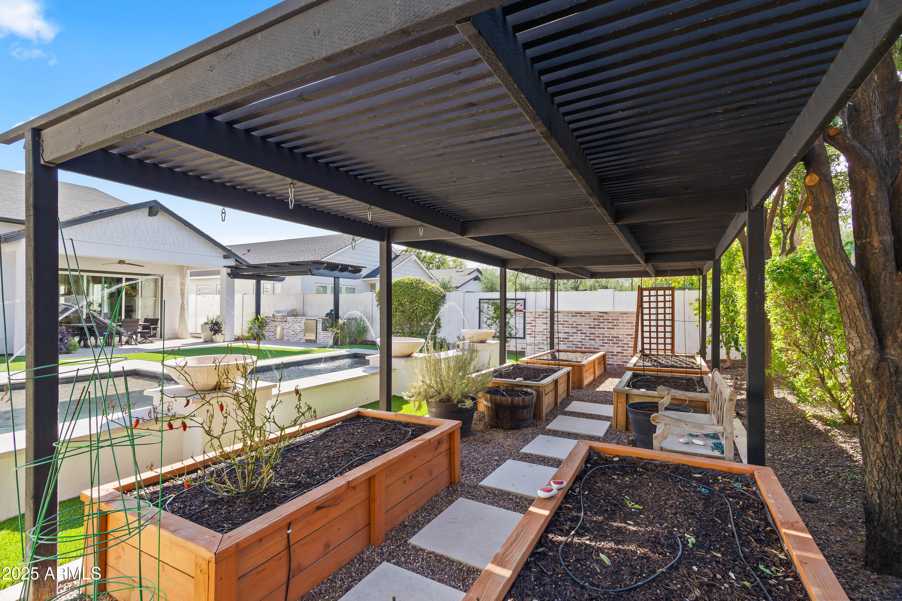 3838 E CRITTENDEN Lane, Phoenix