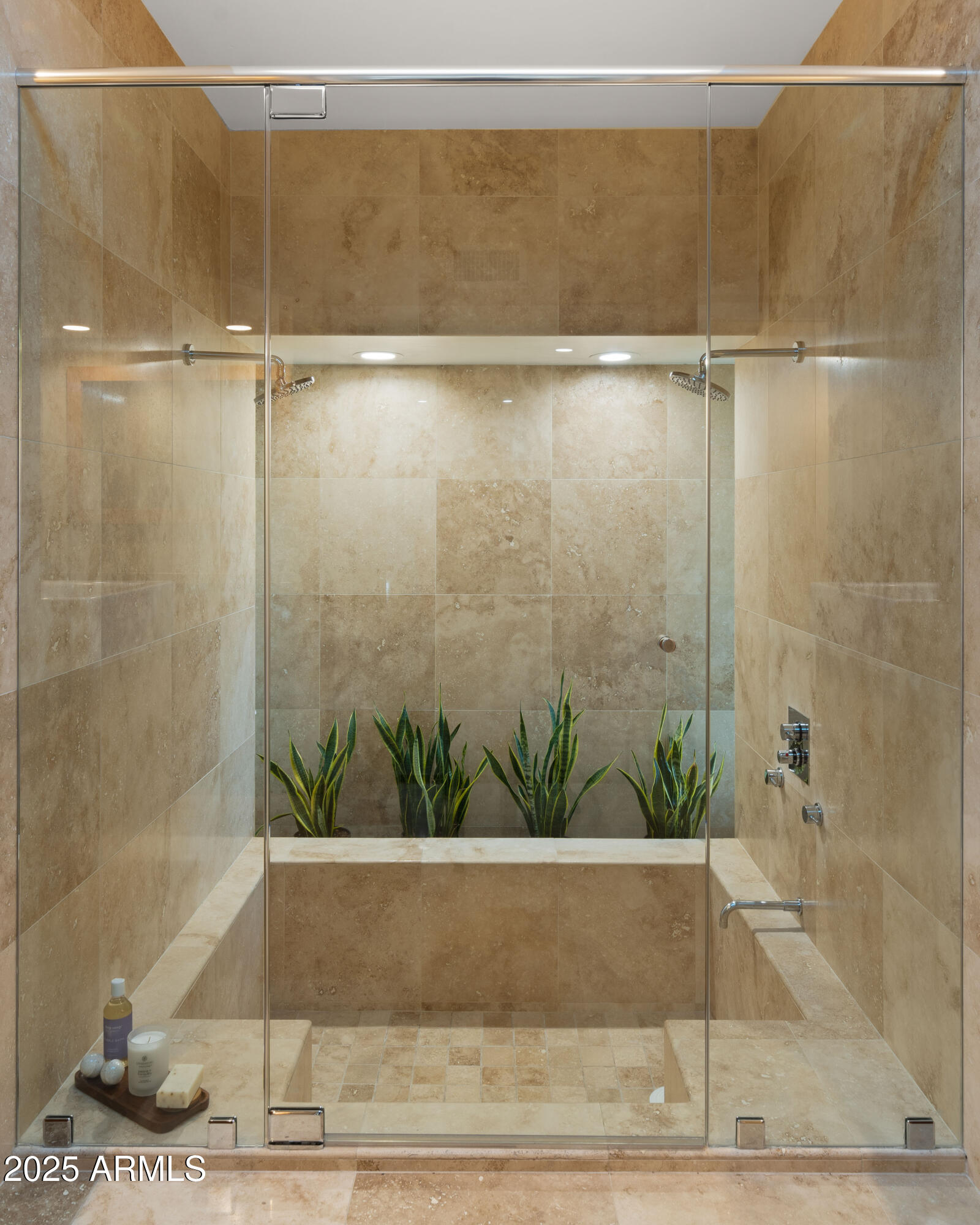 2423 E MARSHALL Avenue