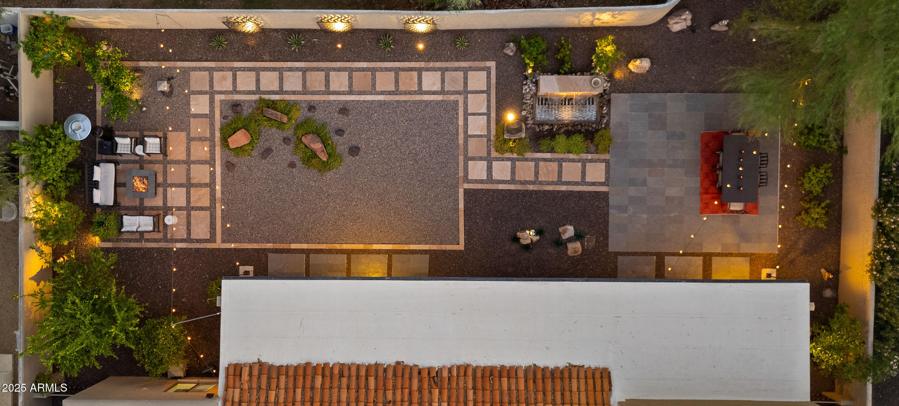 2423 E MARSHALL Avenue