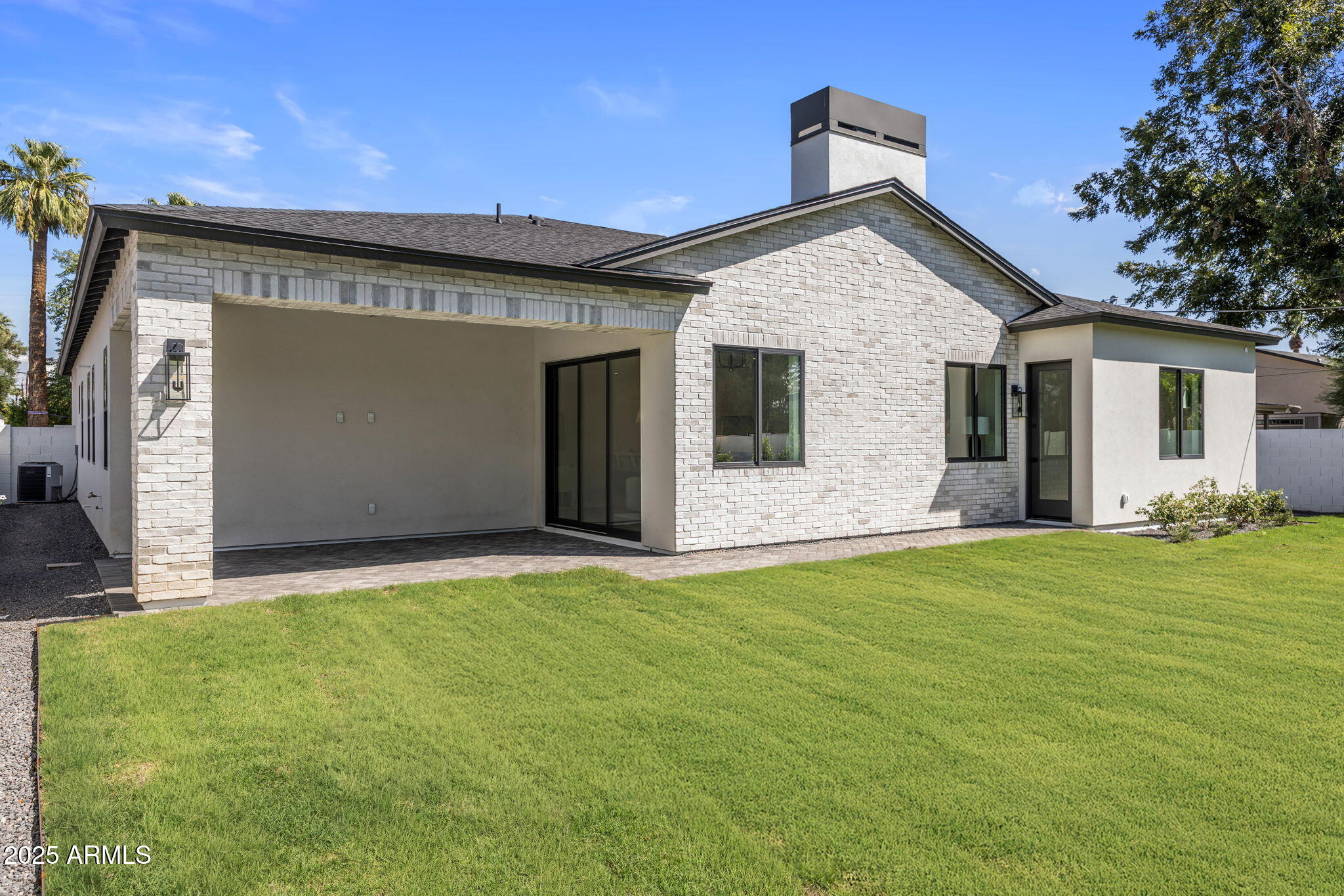 2942 N 47TH Place