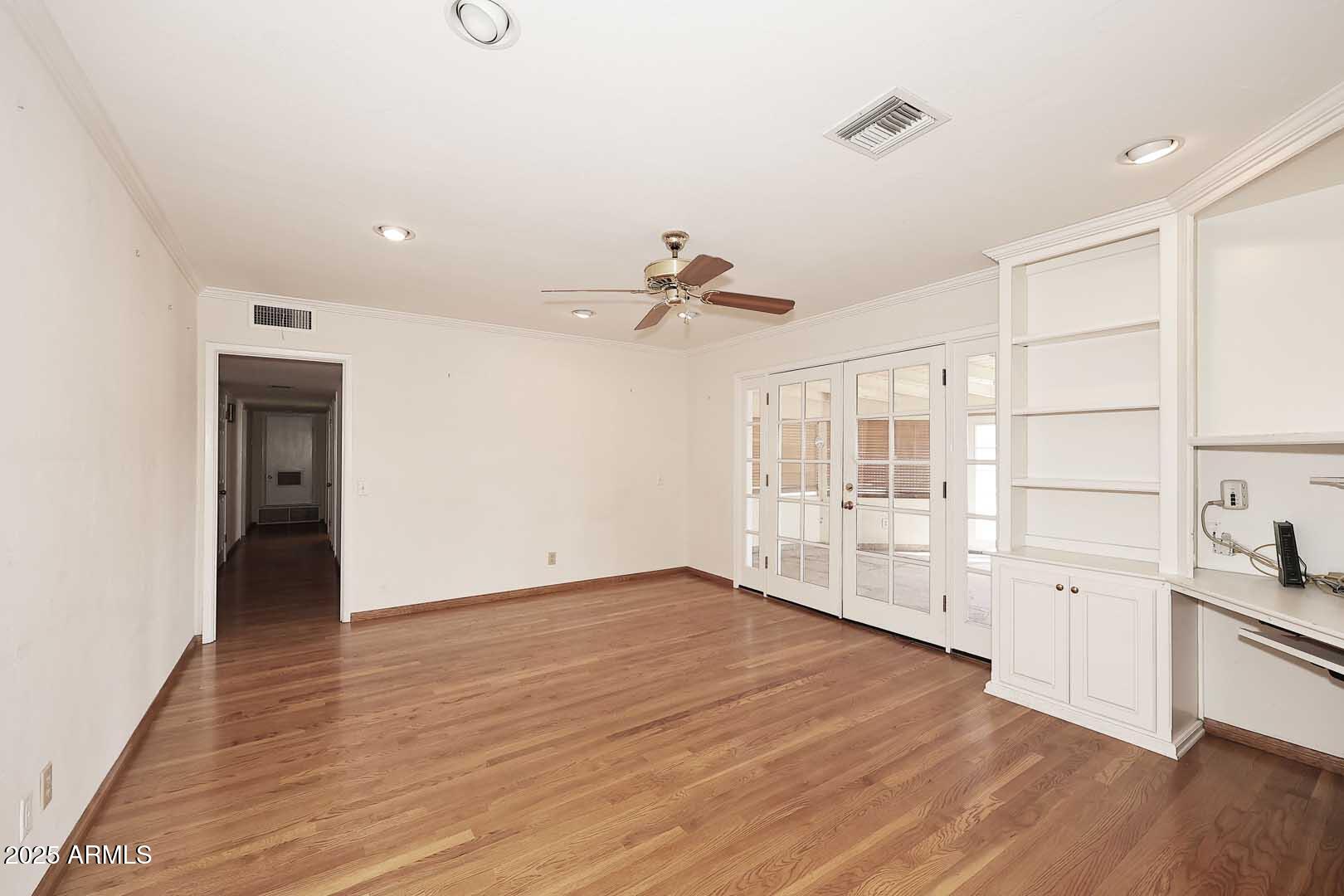 4211 E STANFORD Drive