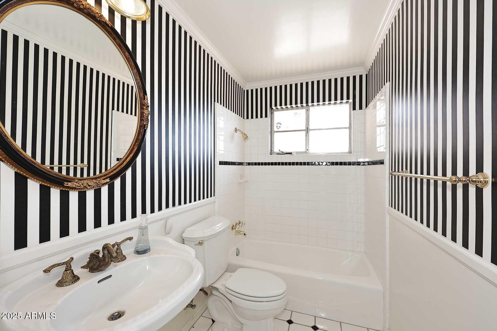 4211 E STANFORD Drive