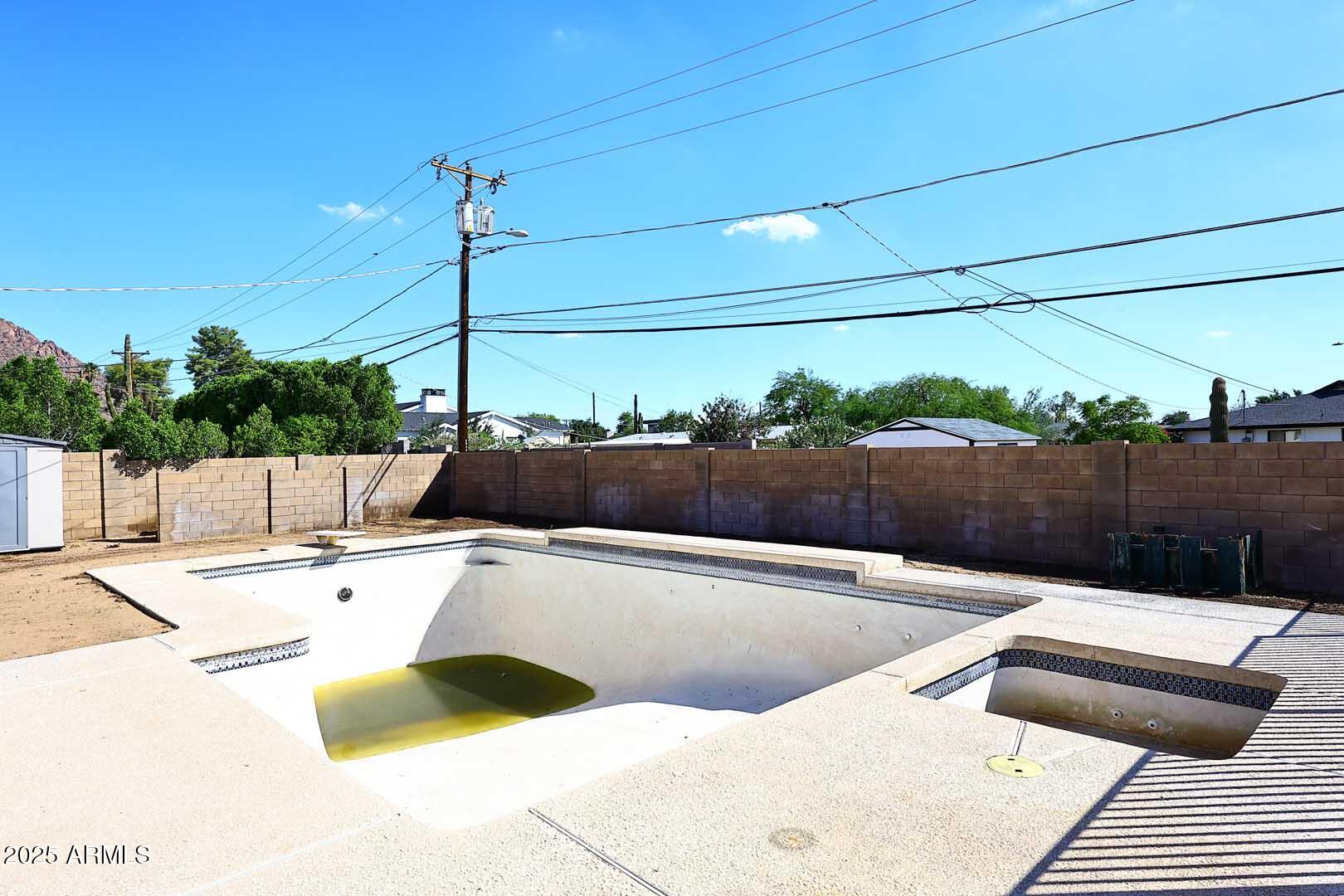 4211 E STANFORD Drive