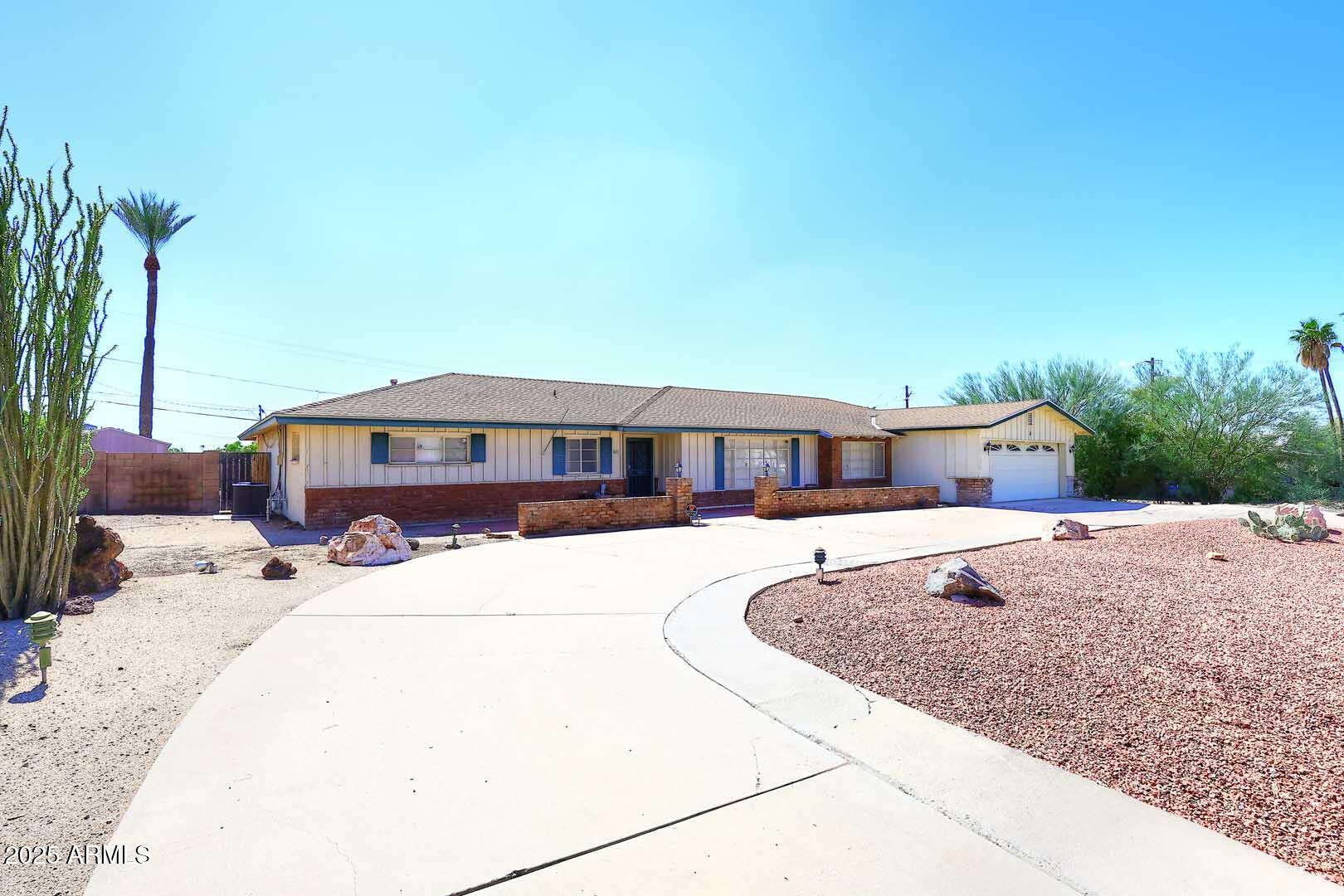 4211 E STANFORD Drive