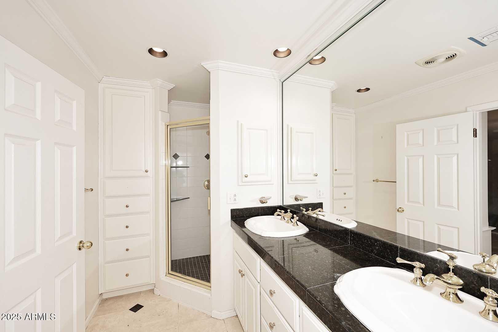 4211 E STANFORD Drive