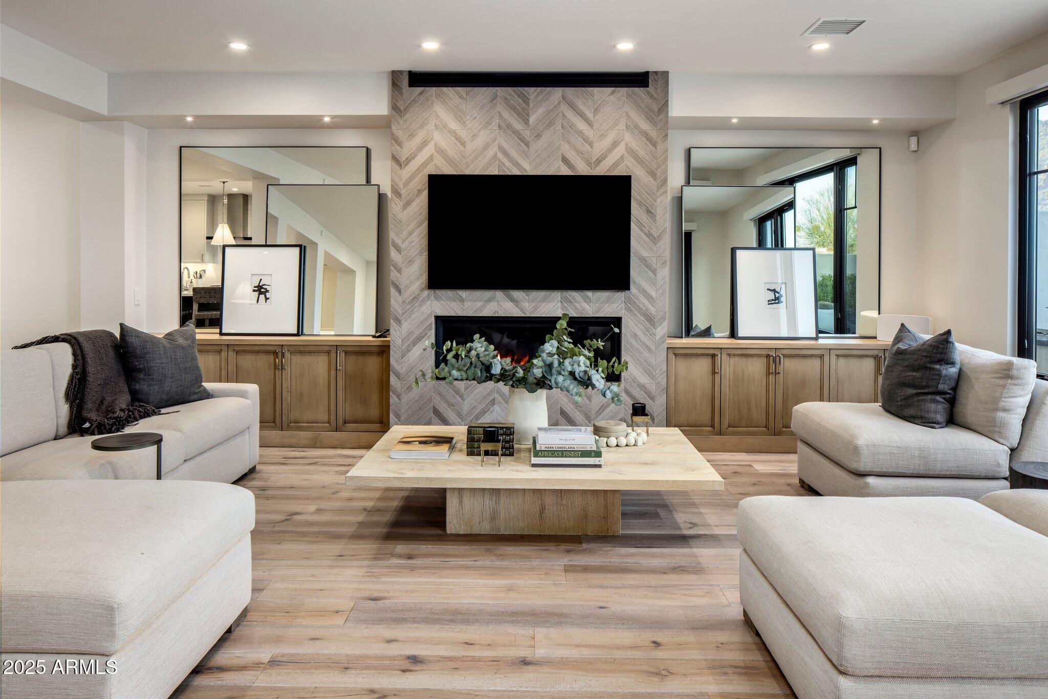 6500 E CAMELBACK Road, 1010