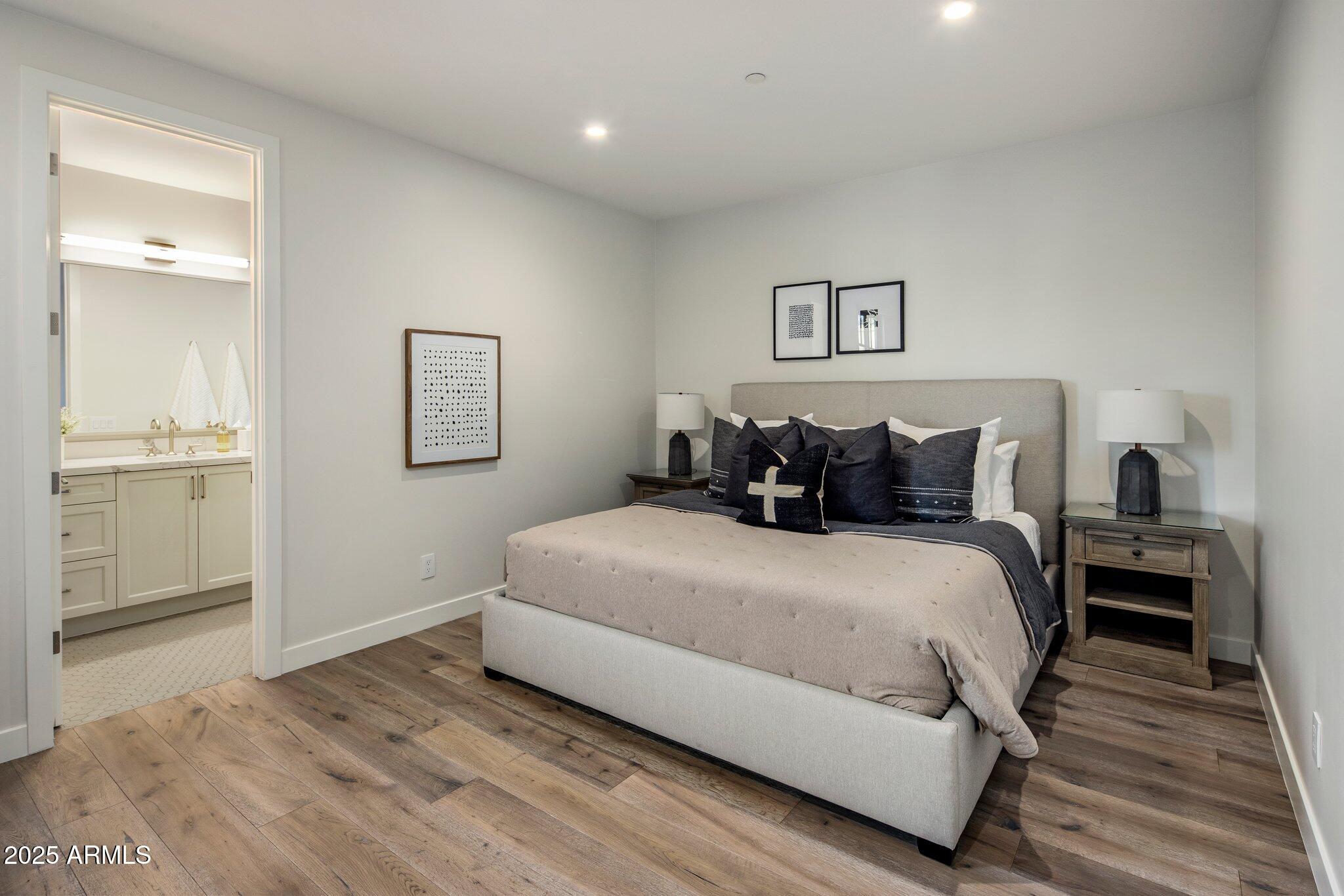 6500 E CAMELBACK Road, 1010