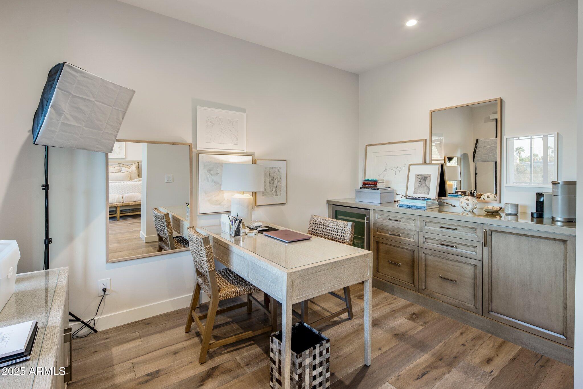 6500 E CAMELBACK Road, 1010