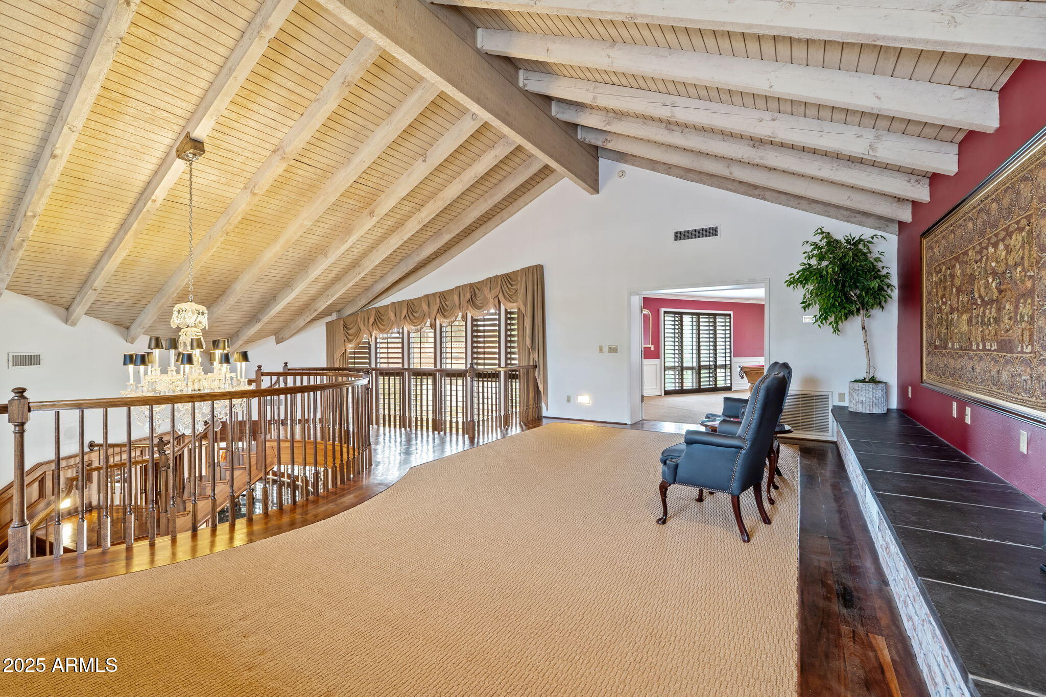 211 W KALER Drive