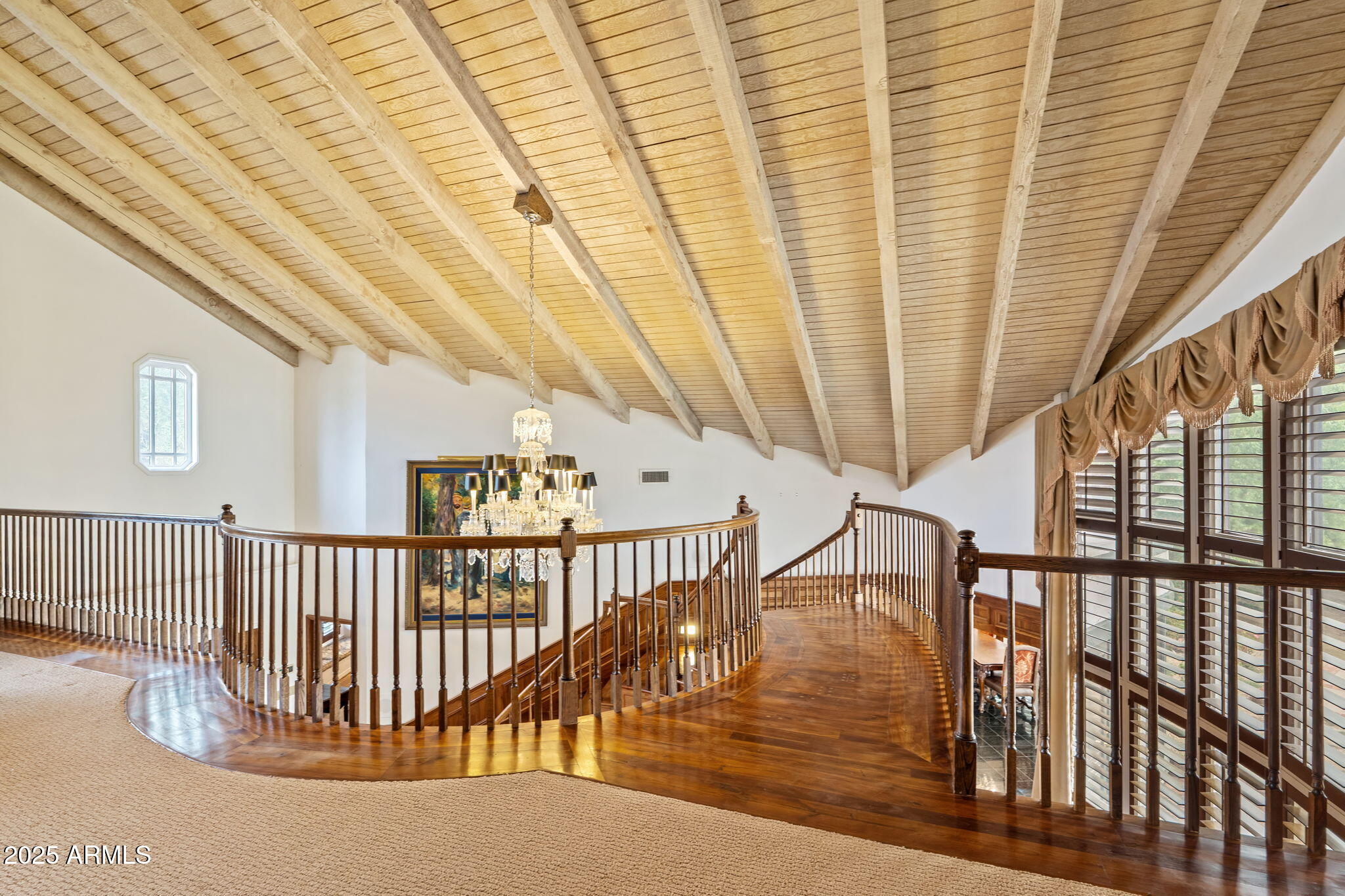 211 W KALER Drive