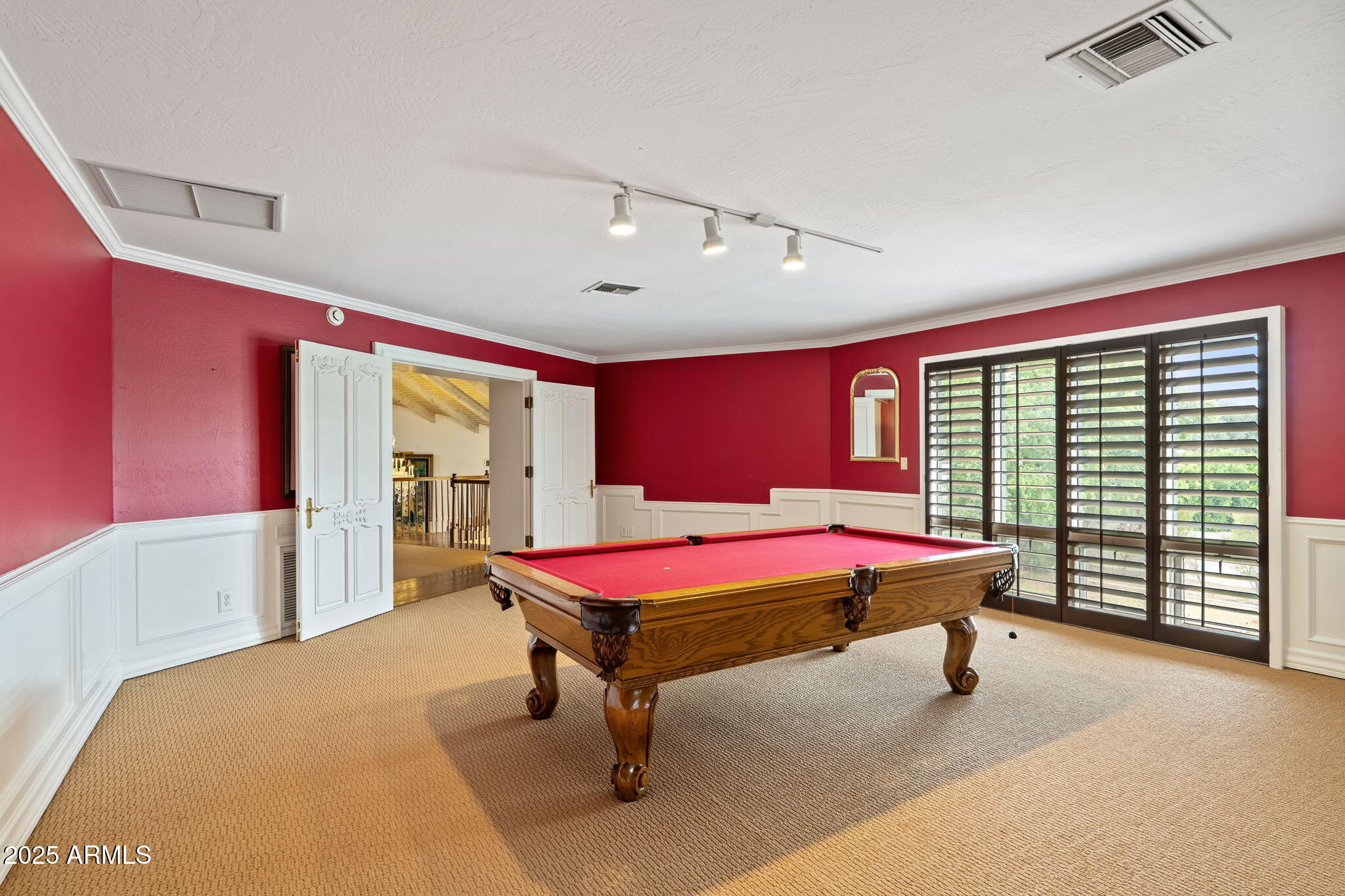 211 W KALER Drive