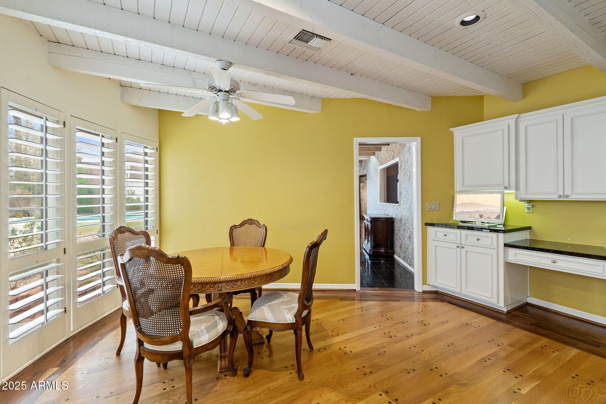 211 W KALER Drive