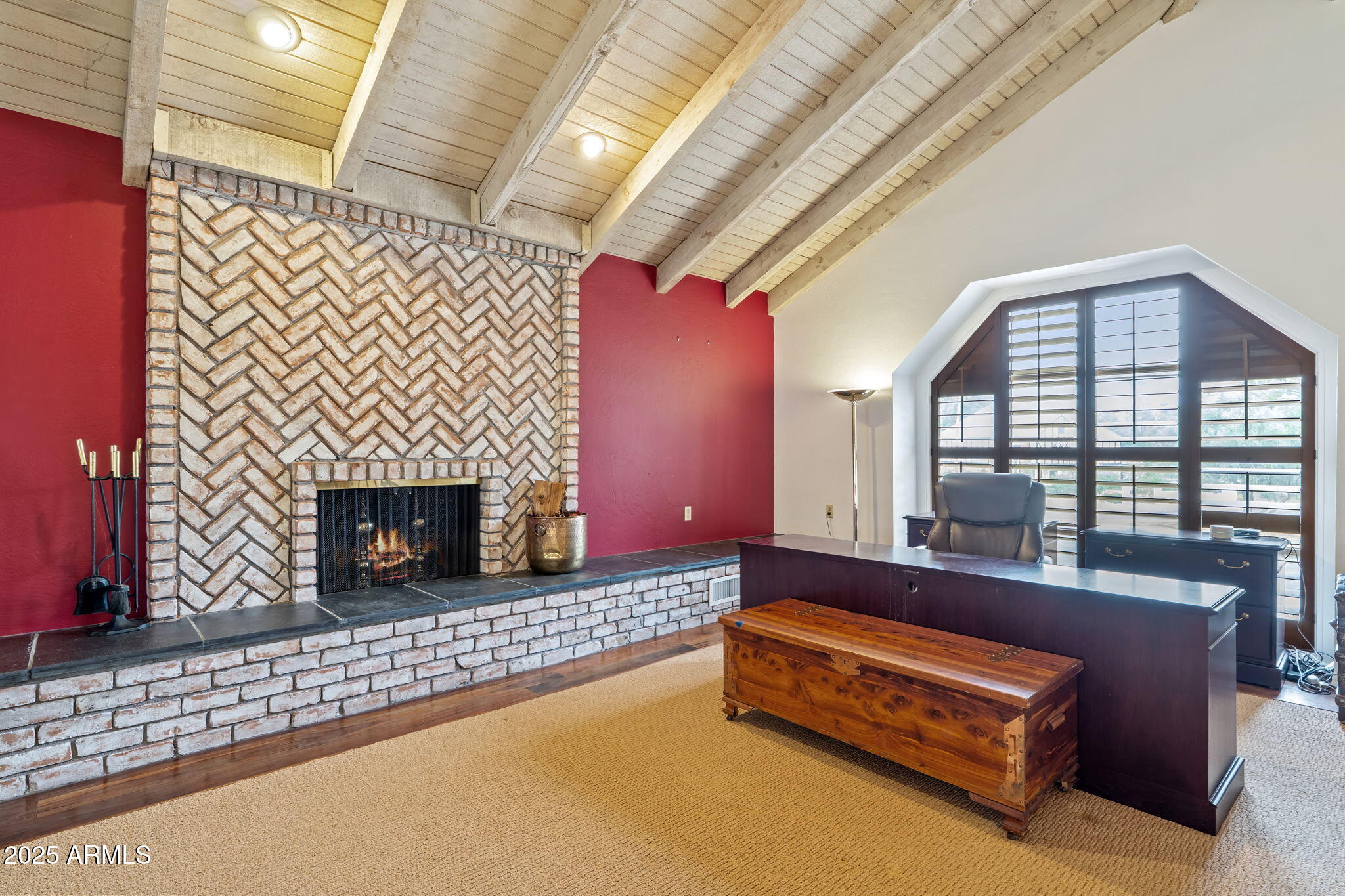 211 W KALER Drive