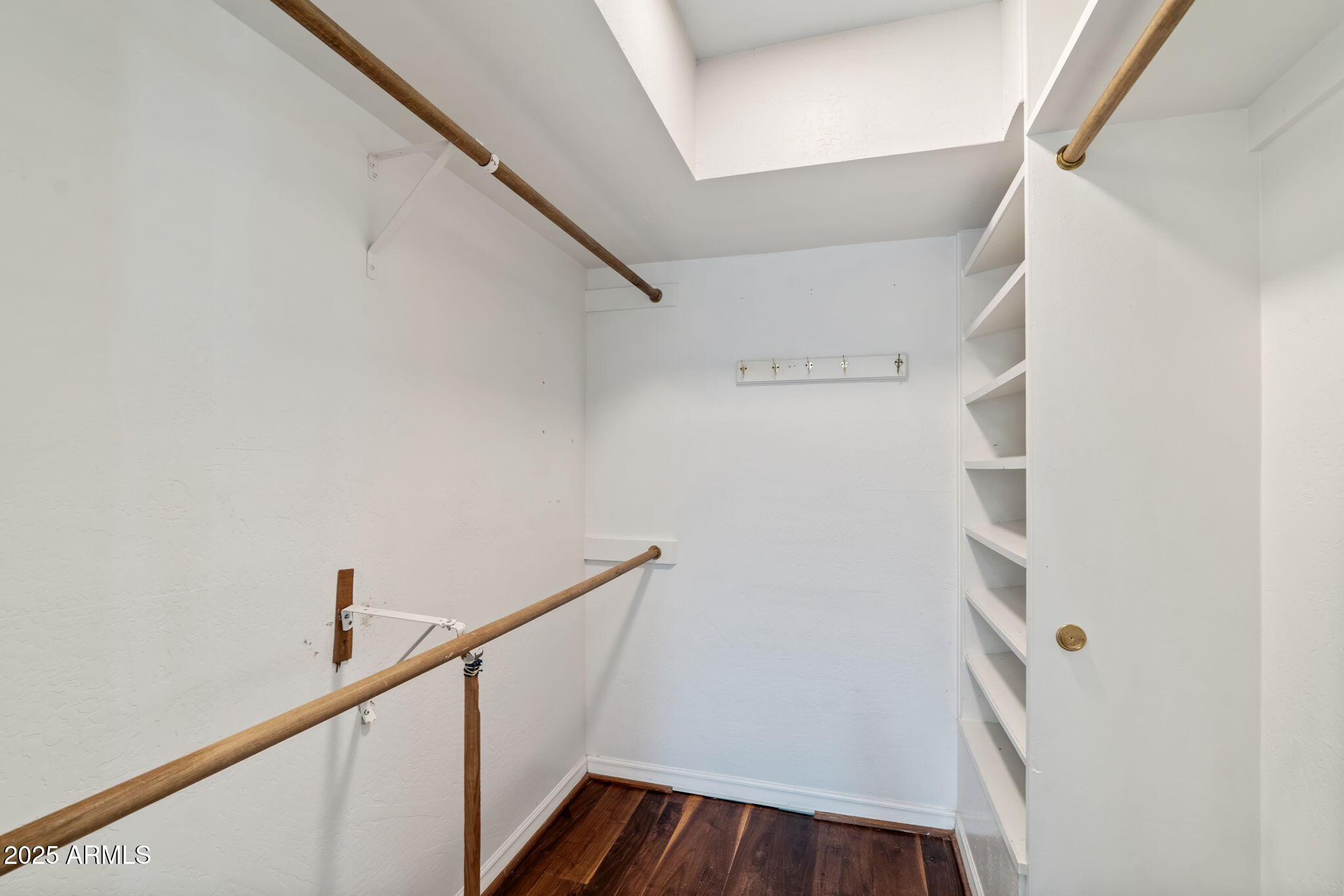211 W KALER Drive