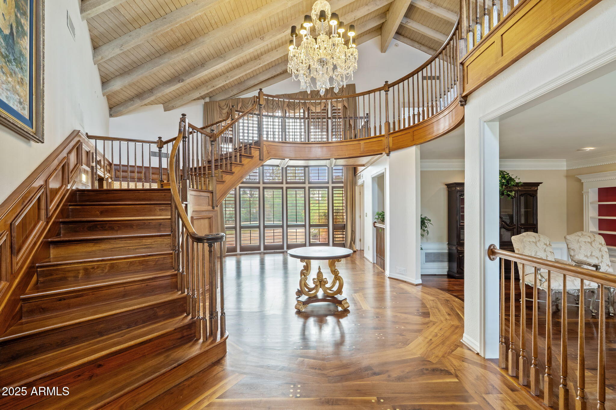 211 W KALER Drive