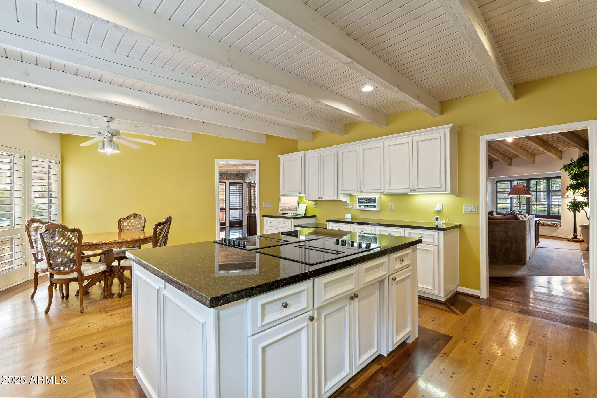 211 W KALER Drive