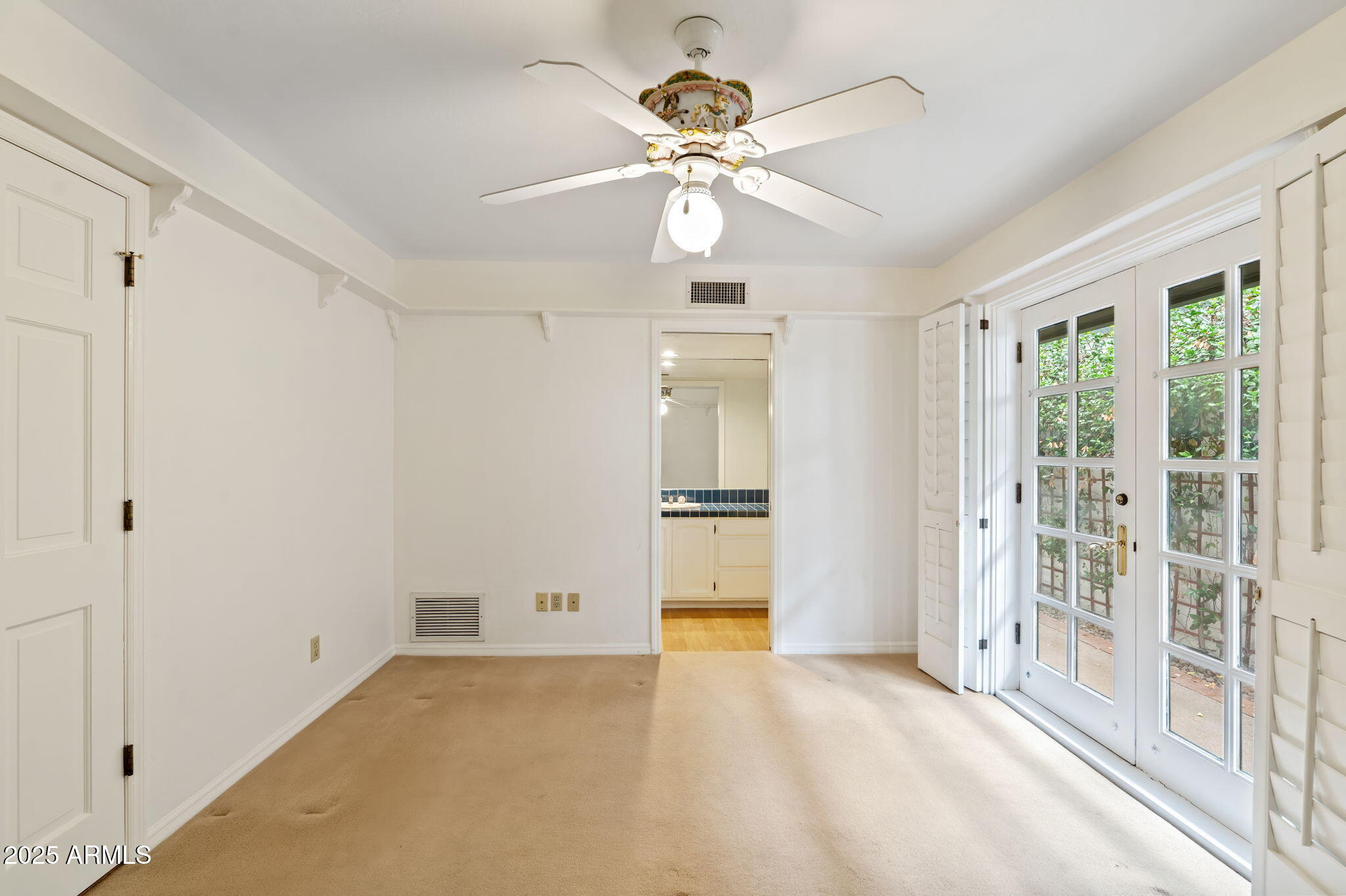 211 W KALER Drive
