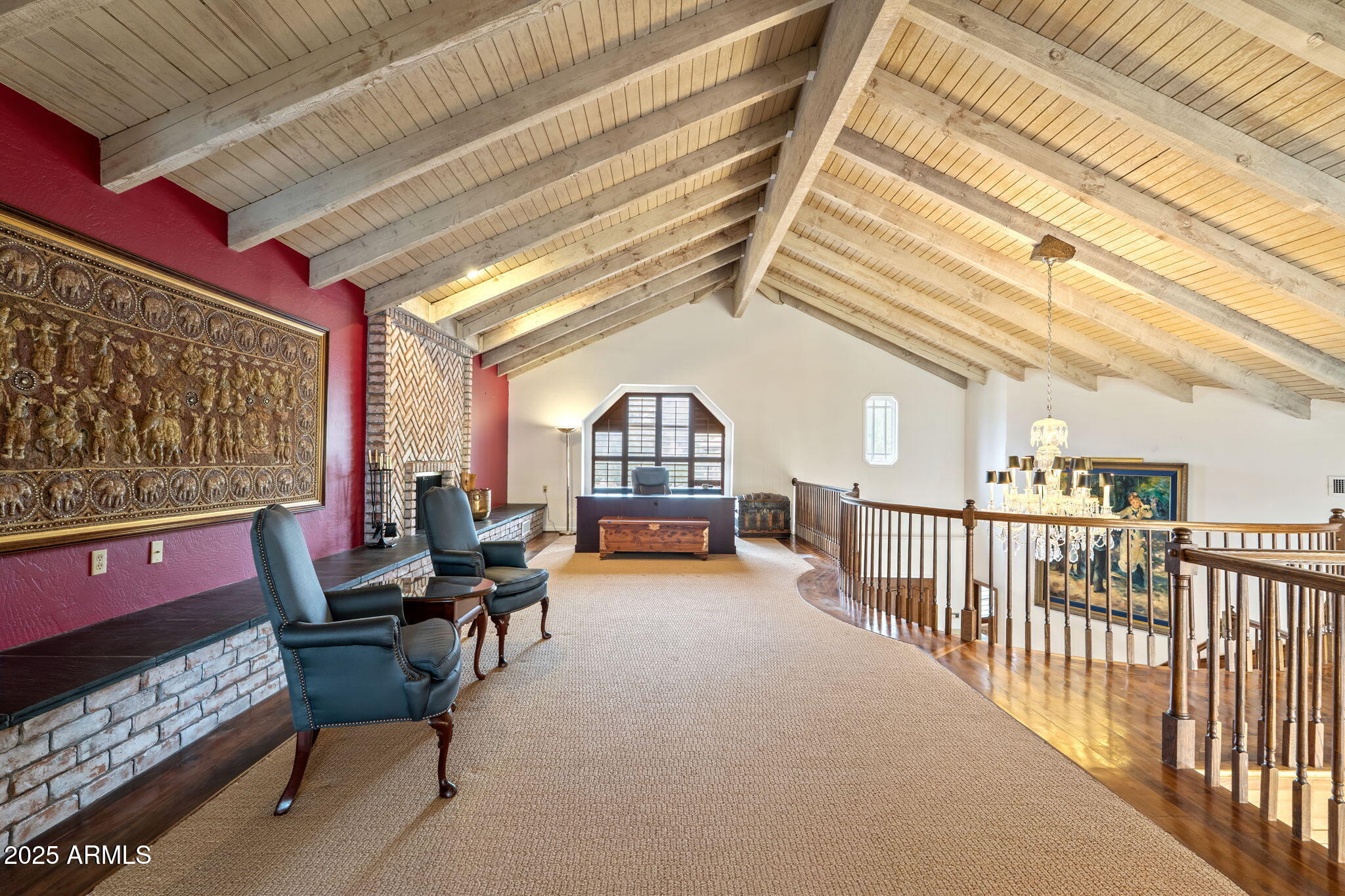 211 W KALER Drive