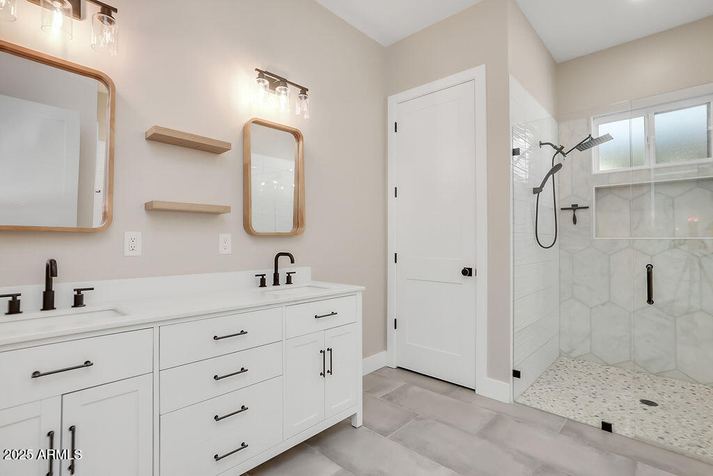 4102 E PINCHOT Avenue, Phoenix