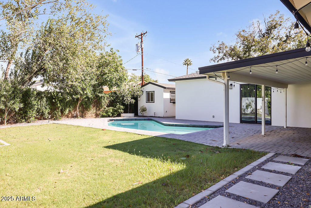 4102 E PINCHOT Avenue, Phoenix