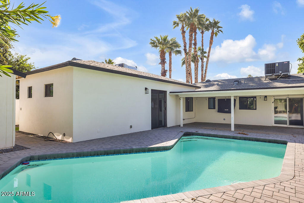 4102 E PINCHOT Avenue, Phoenix