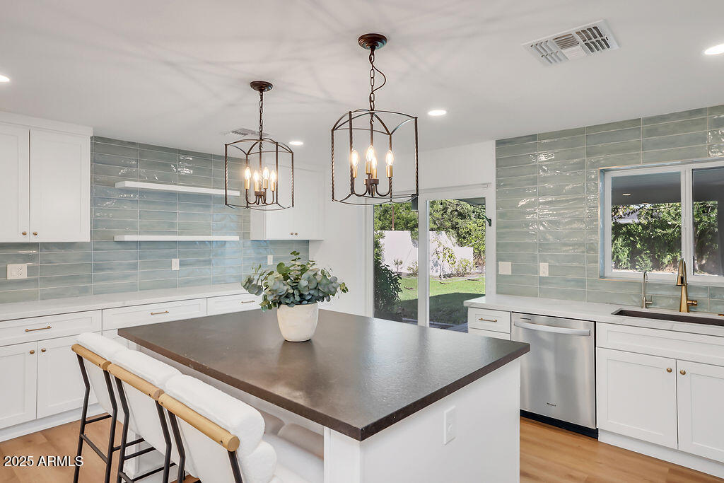 4102 E PINCHOT Avenue, Phoenix