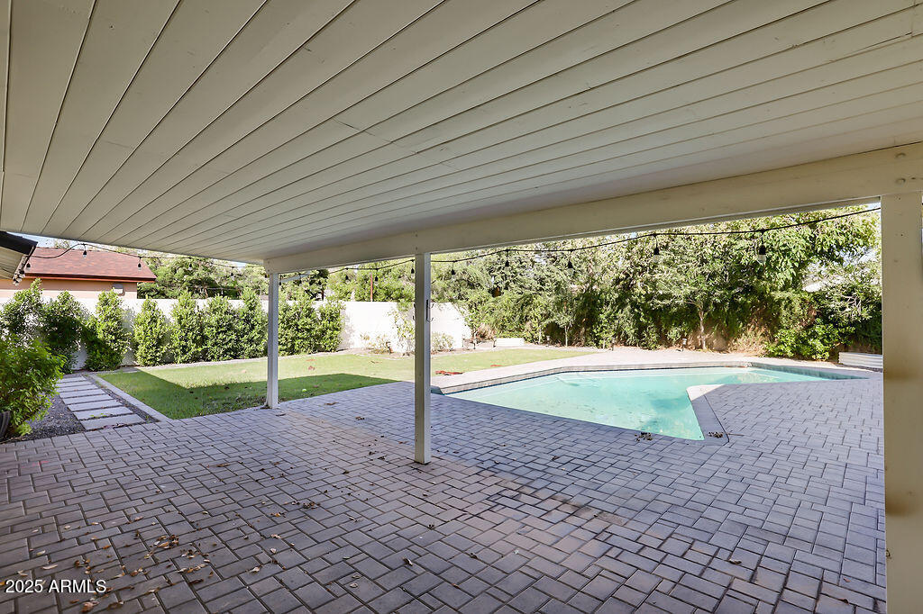 4102 E PINCHOT Avenue, Phoenix