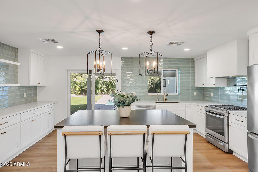 4102 E PINCHOT Avenue, Phoenix